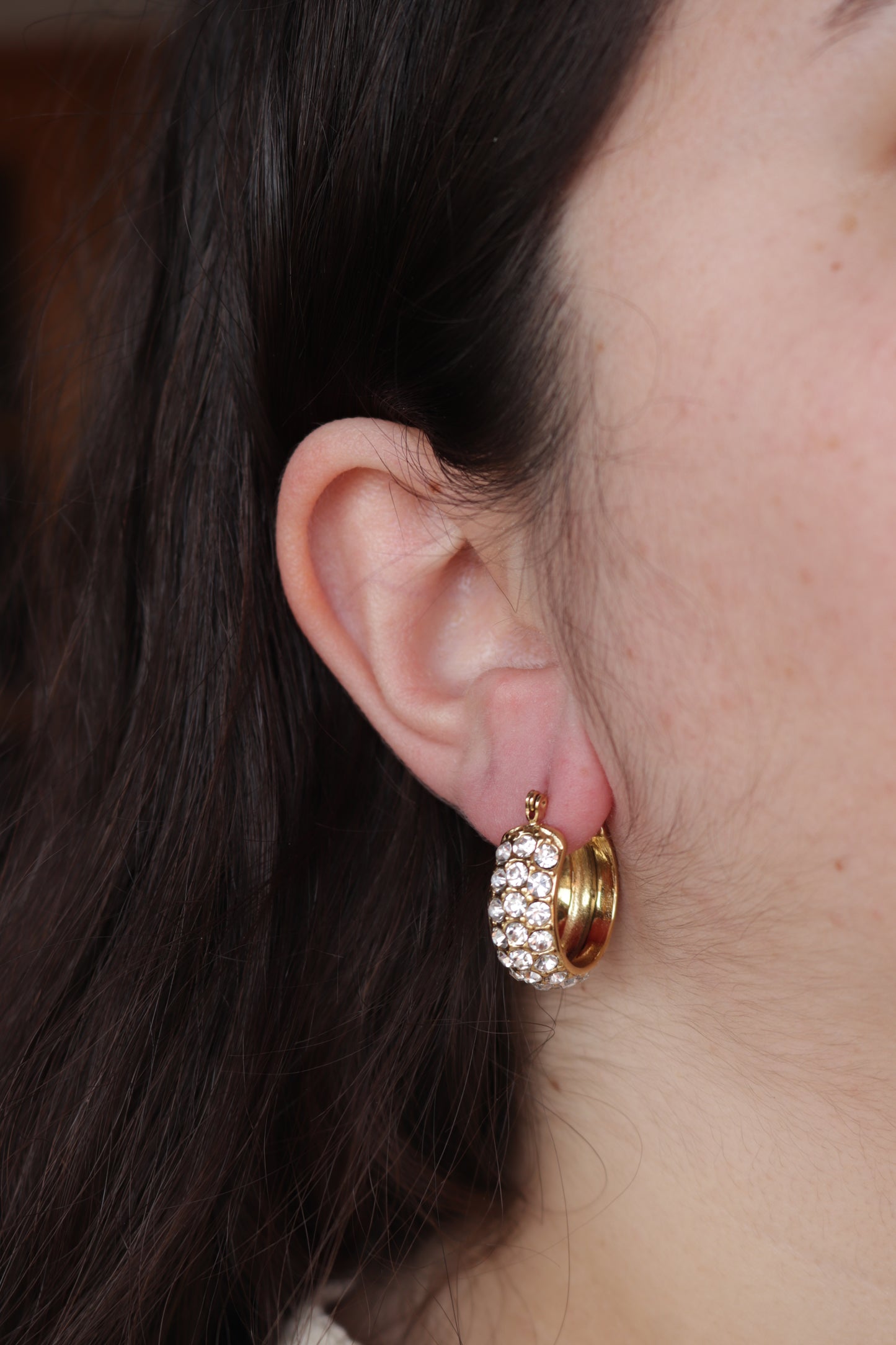 Argolas de Aço Dourado Largas com Brilhantes