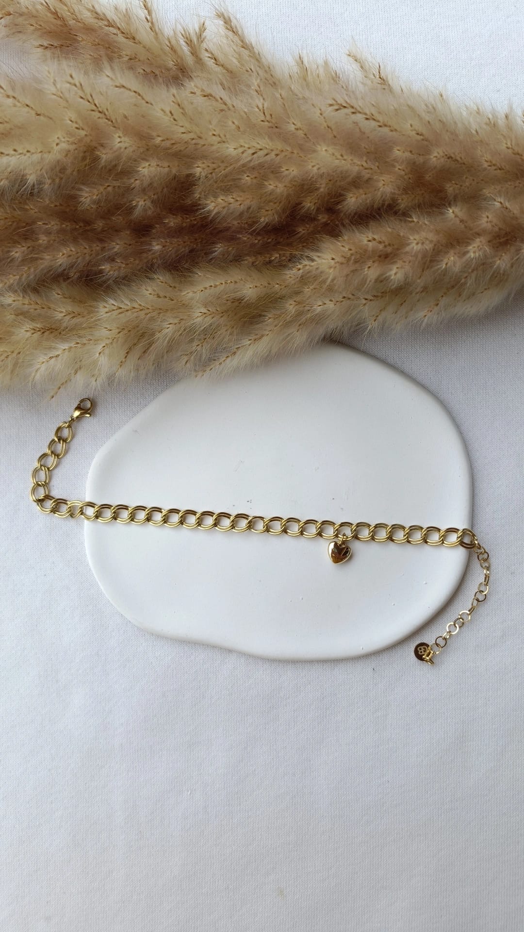 Pulseira de Aço Dourado de Pé com Coração