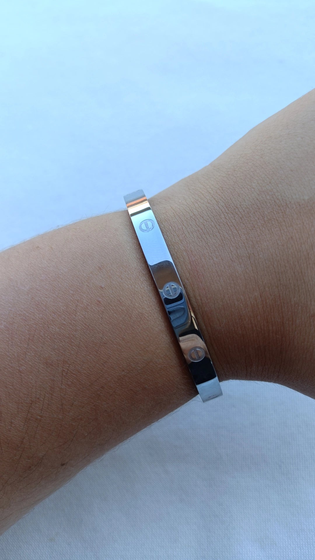 Pulseira de Aço Prateado Rígida Simples