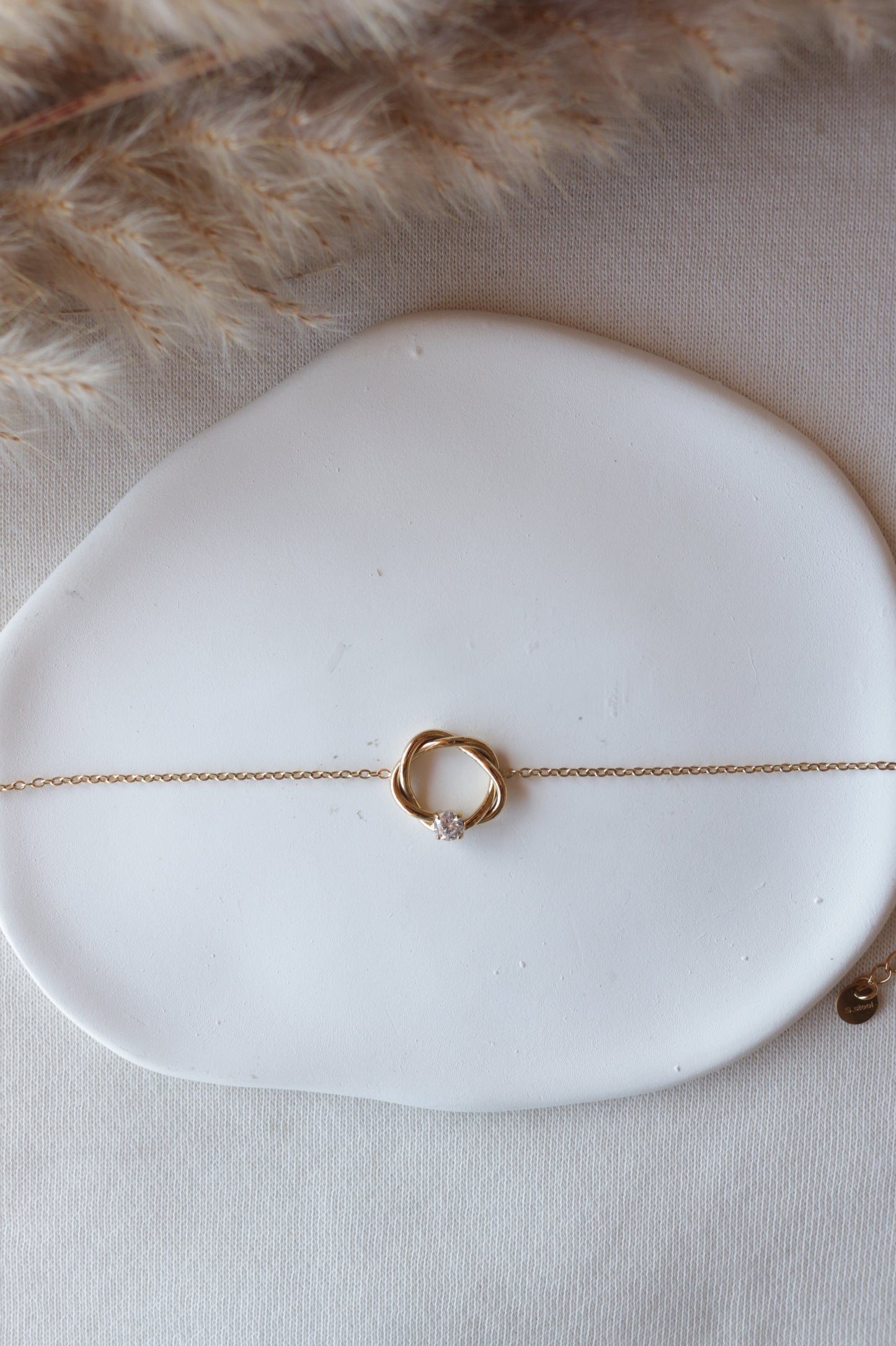 Pulseira de Aço Dourado com Zircónia Branca