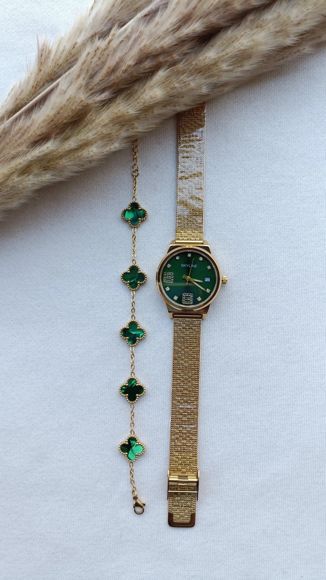 Conjunto de Aço Dourado Relógio + Pulseira de Trevos Verdes Madrepérola