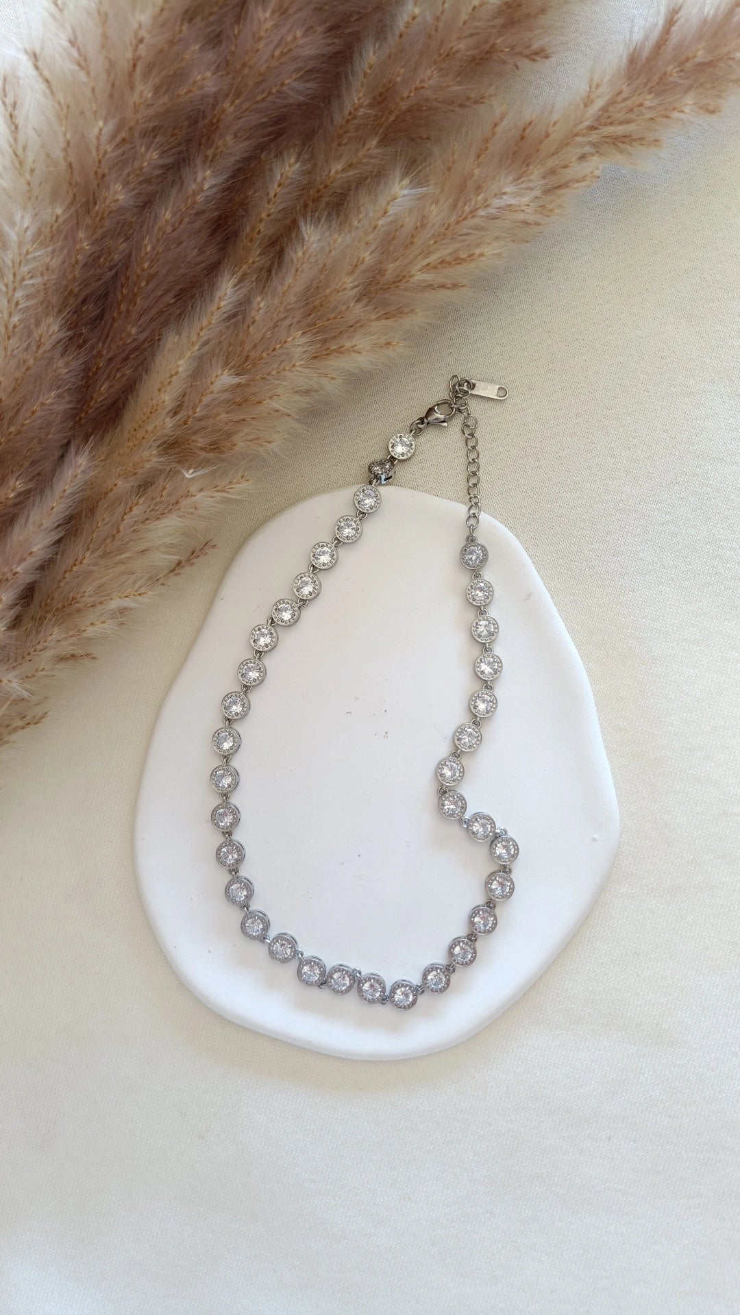 Colar de Aço Prateado Inspiração Swarovski