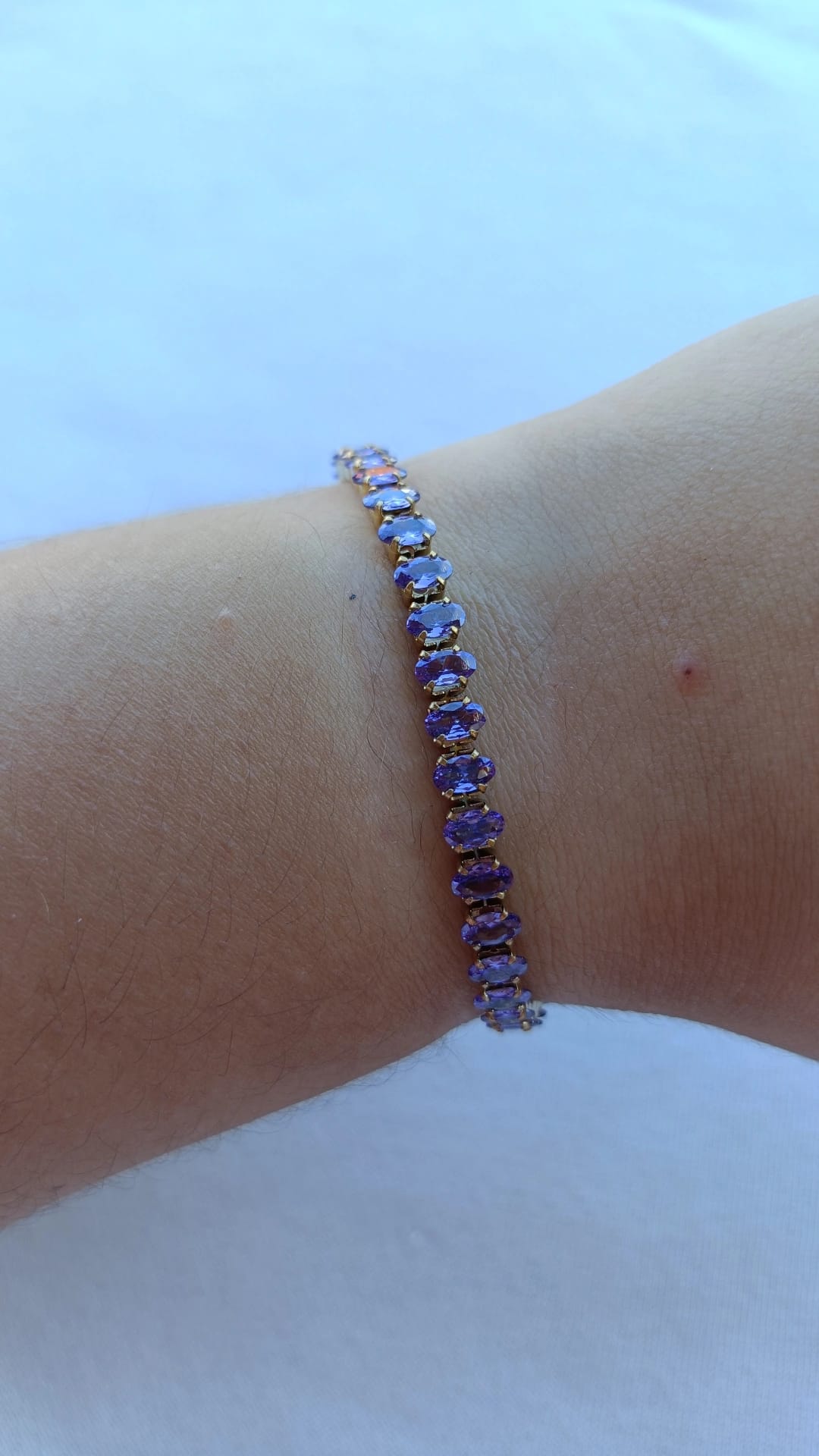 Pulseira de Aço Dourado Inspiração Swarovski com Zircônias Roxas