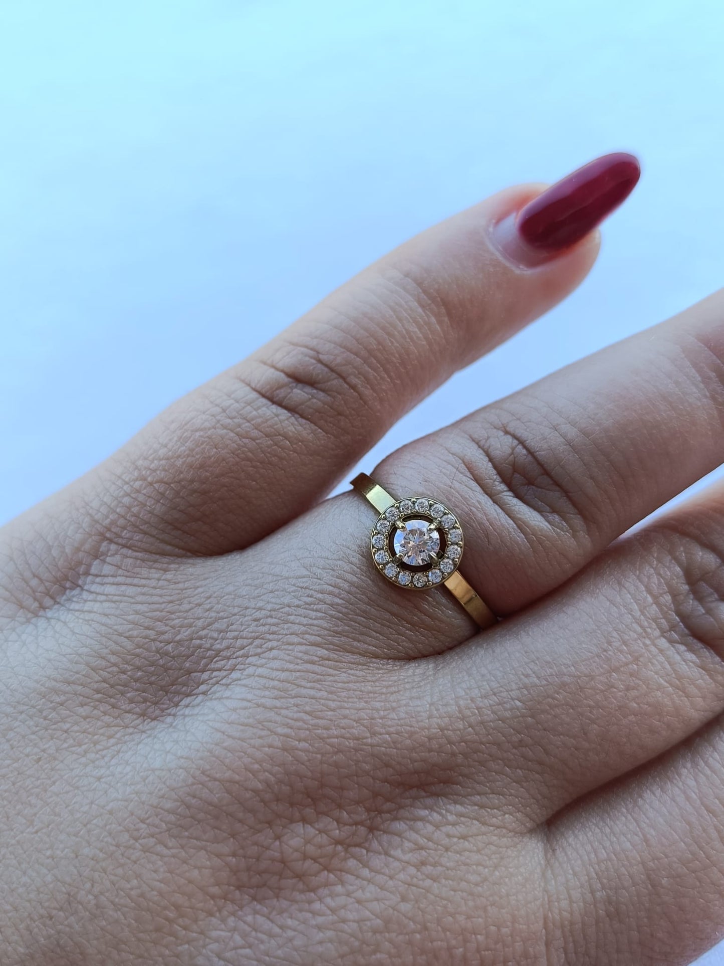 Anel de Aço Dourado Inspiração Swarovski com Zircônias à Volta