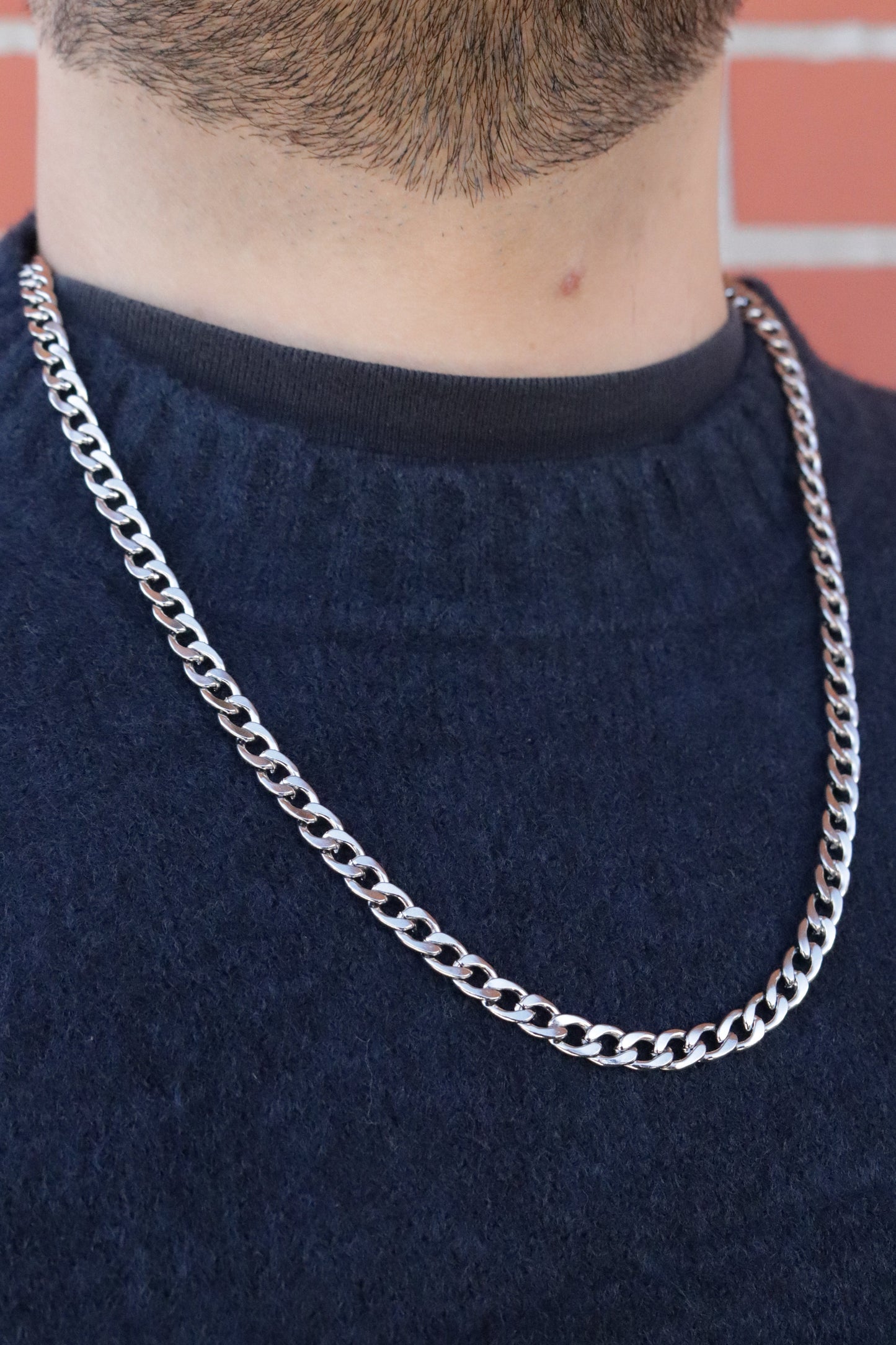 Colar de Aço Prateado Masculino de Corrente Fina