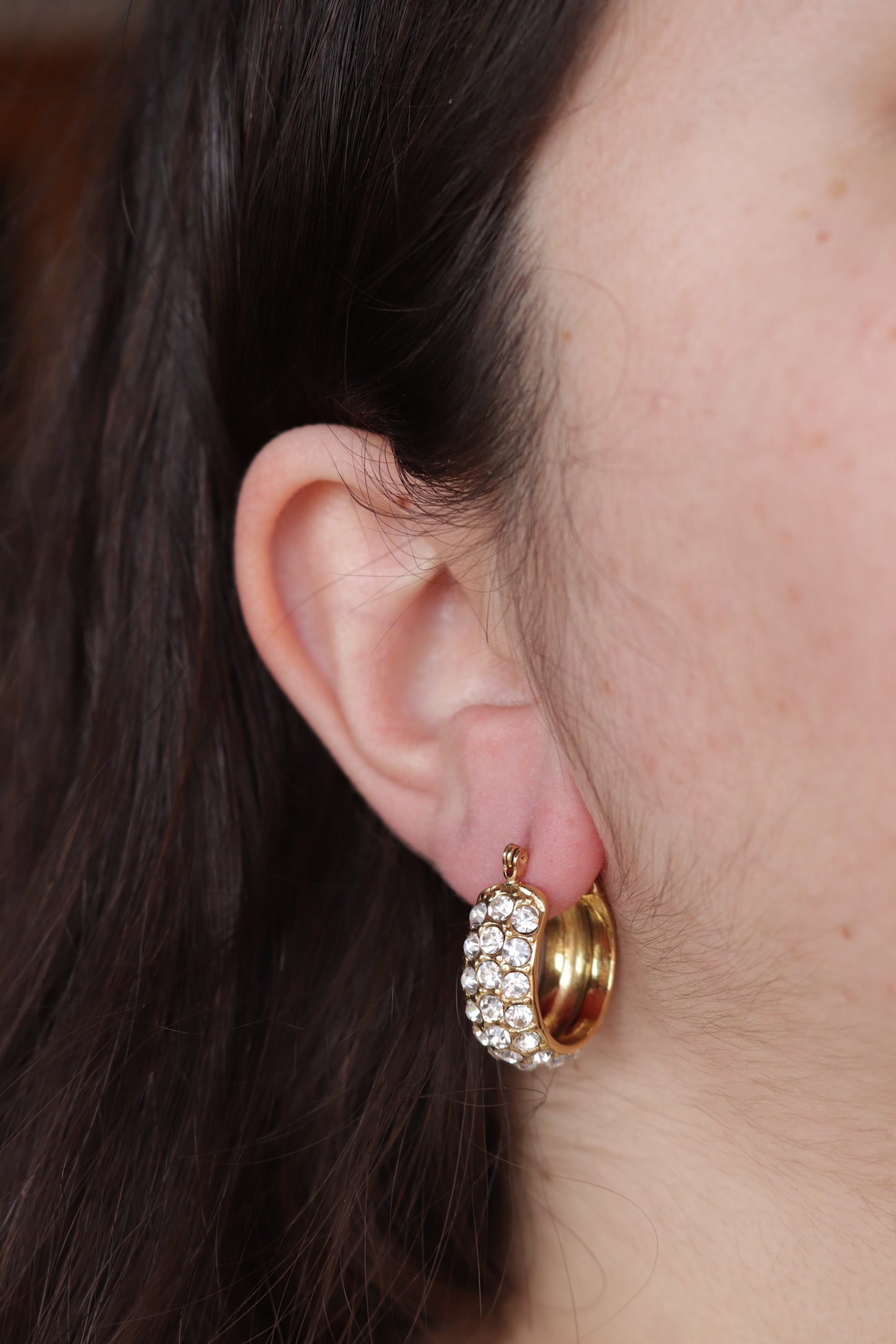 Argolas de Aço Dourado Largas com Brilhantes