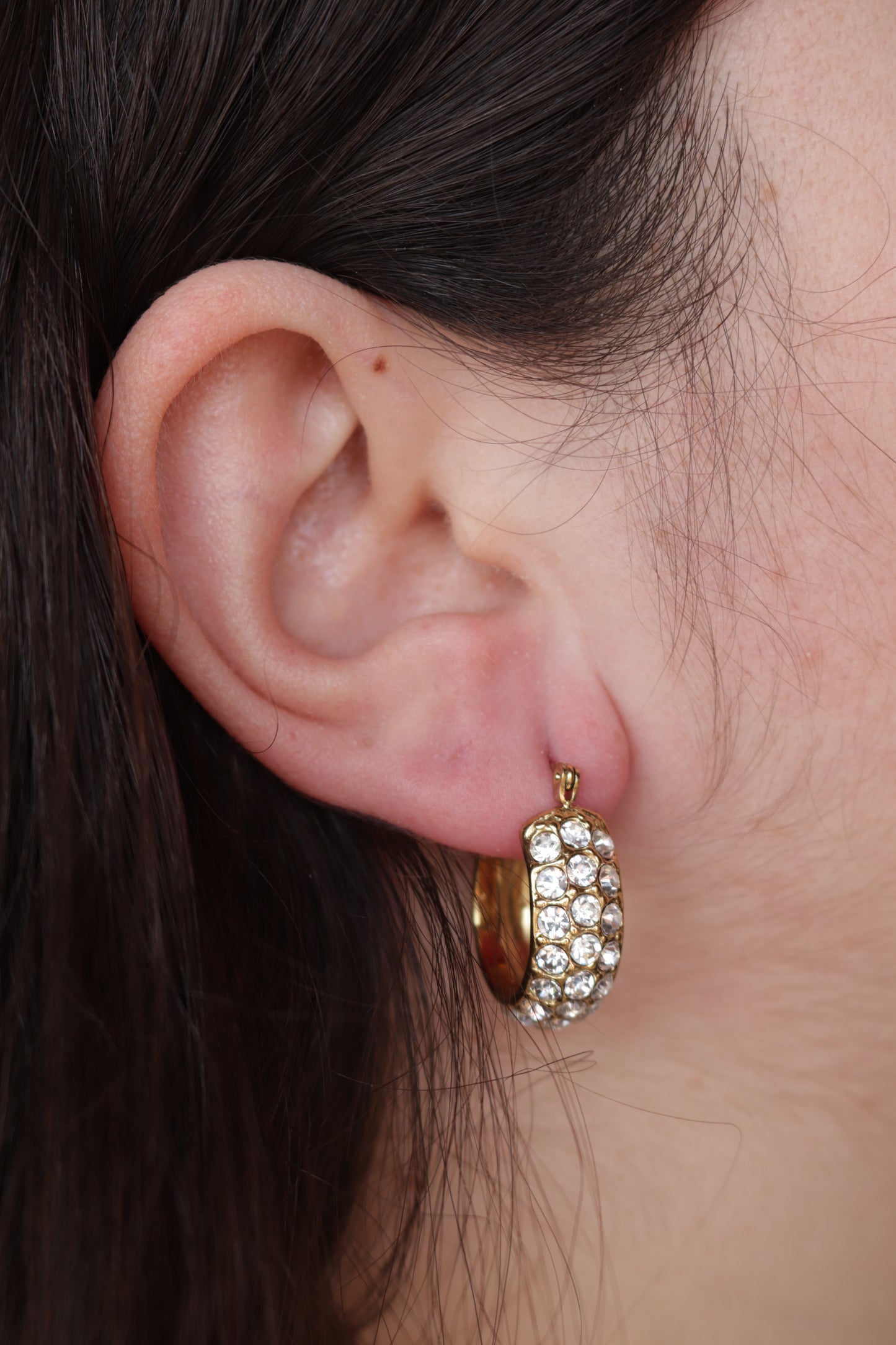 Argolas de Aço Dourado Largas com Brilhantes