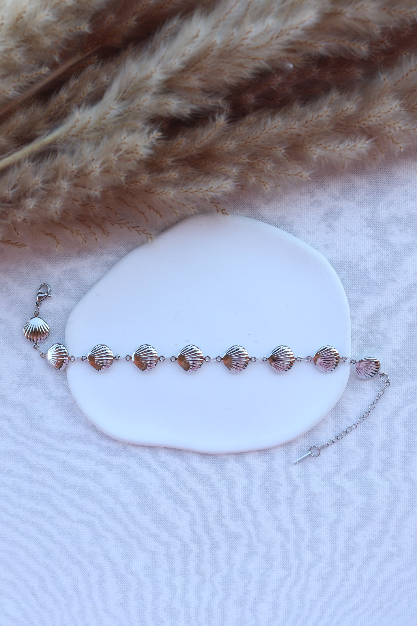 Pulseira de Aço Prateado de Pé de Conchas