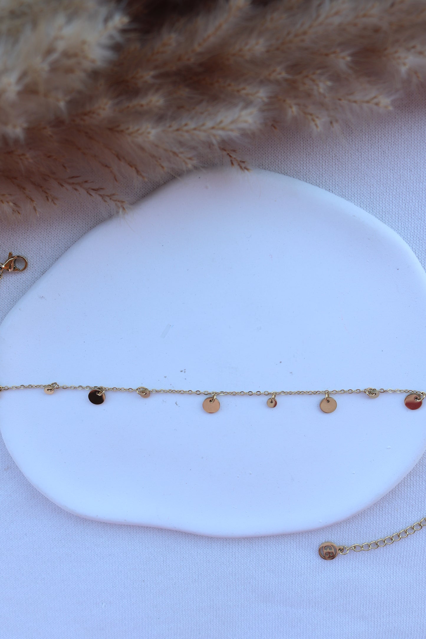 Pulseira de Aço Dourado de Pé com Bolinhas