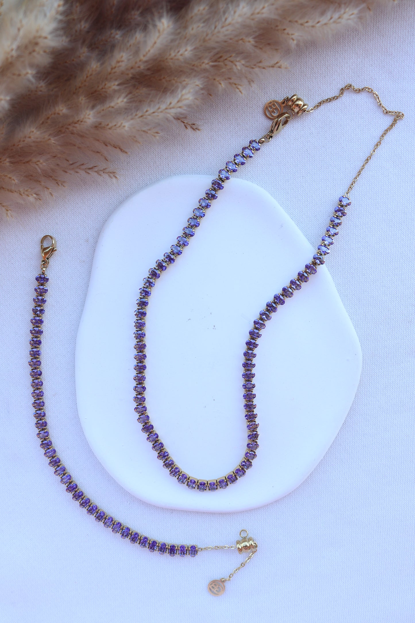 Conjunto de Aço Dourado Inspiração Swarovski com Zircônias Roxas