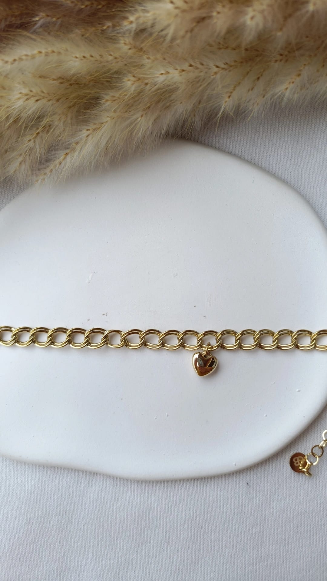 Pulseira de Aço Dourado de Pé com Coração