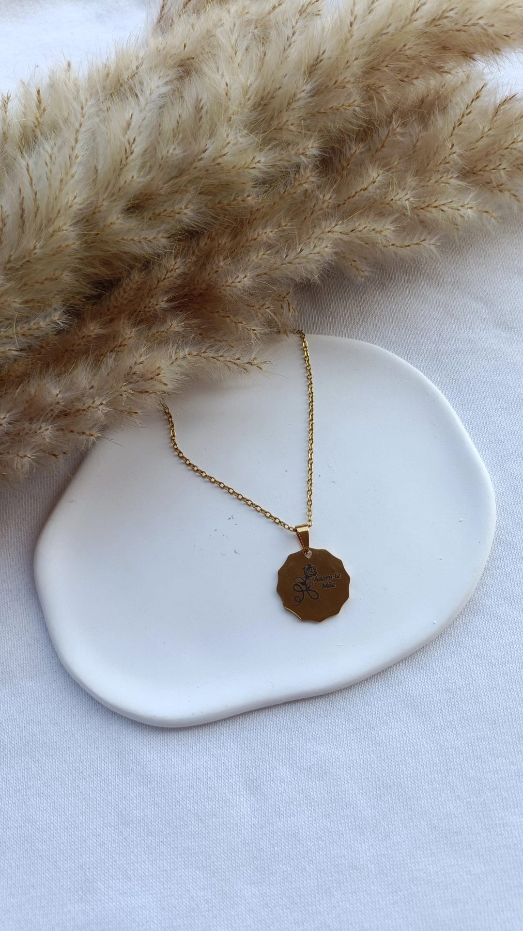 Colar de Aço Dourado Irregular "Adoro-te Mãe"