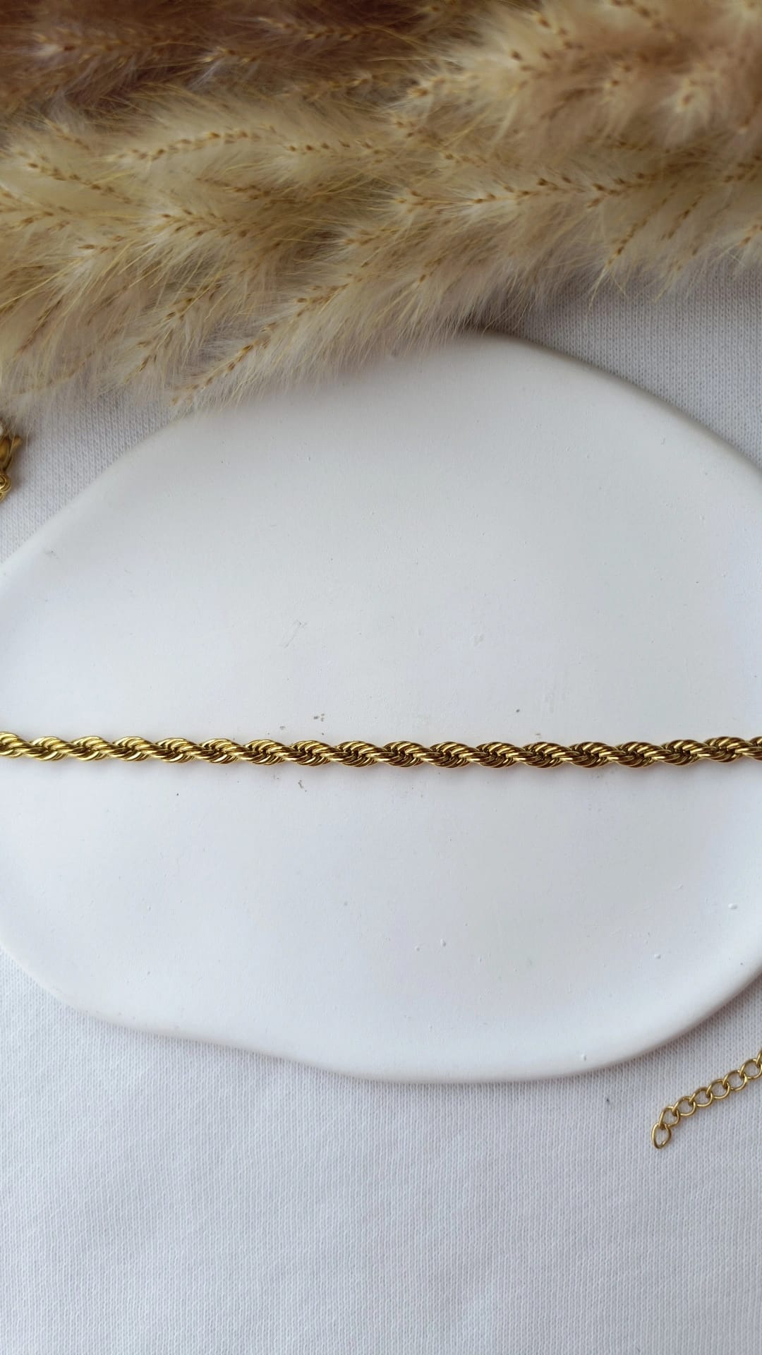 Pulseira de Aço Dourado de Pé Entrelaçada