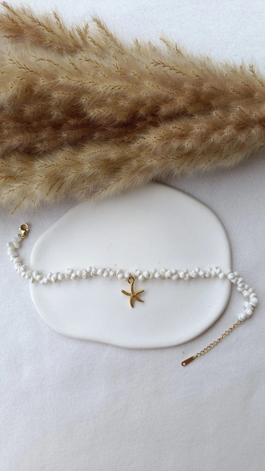 Pulseira de Aço Dourado com Pendente de Estrela