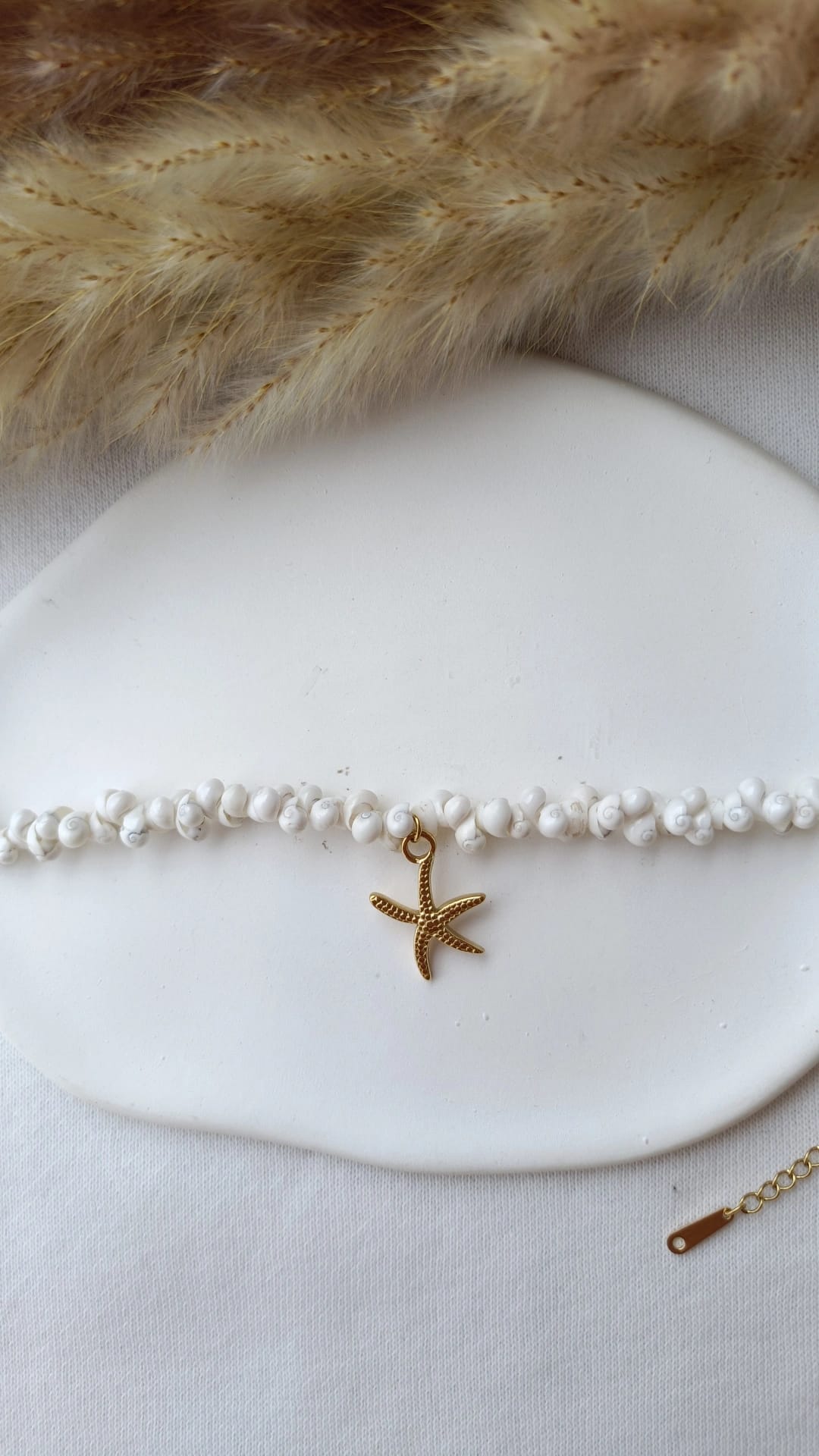 Pulseira de Aço Dourado com Pendente de Estrela