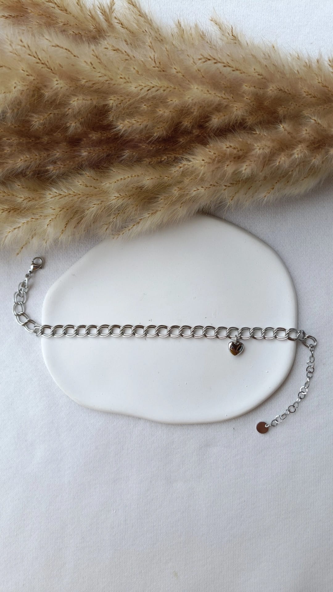 Pulseira de Aço Prateado de Pé com Coração