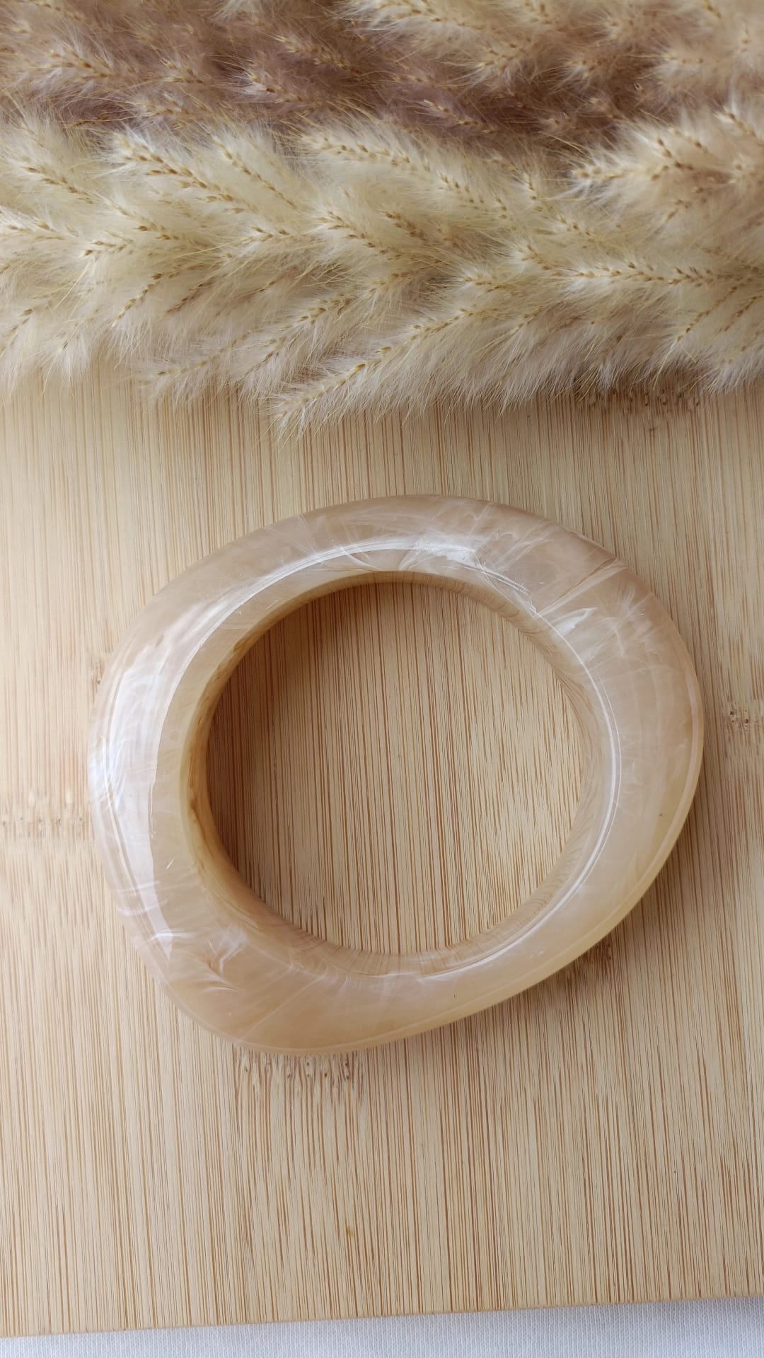 Pulseira de Resina Acrílica Bege Acastanhada