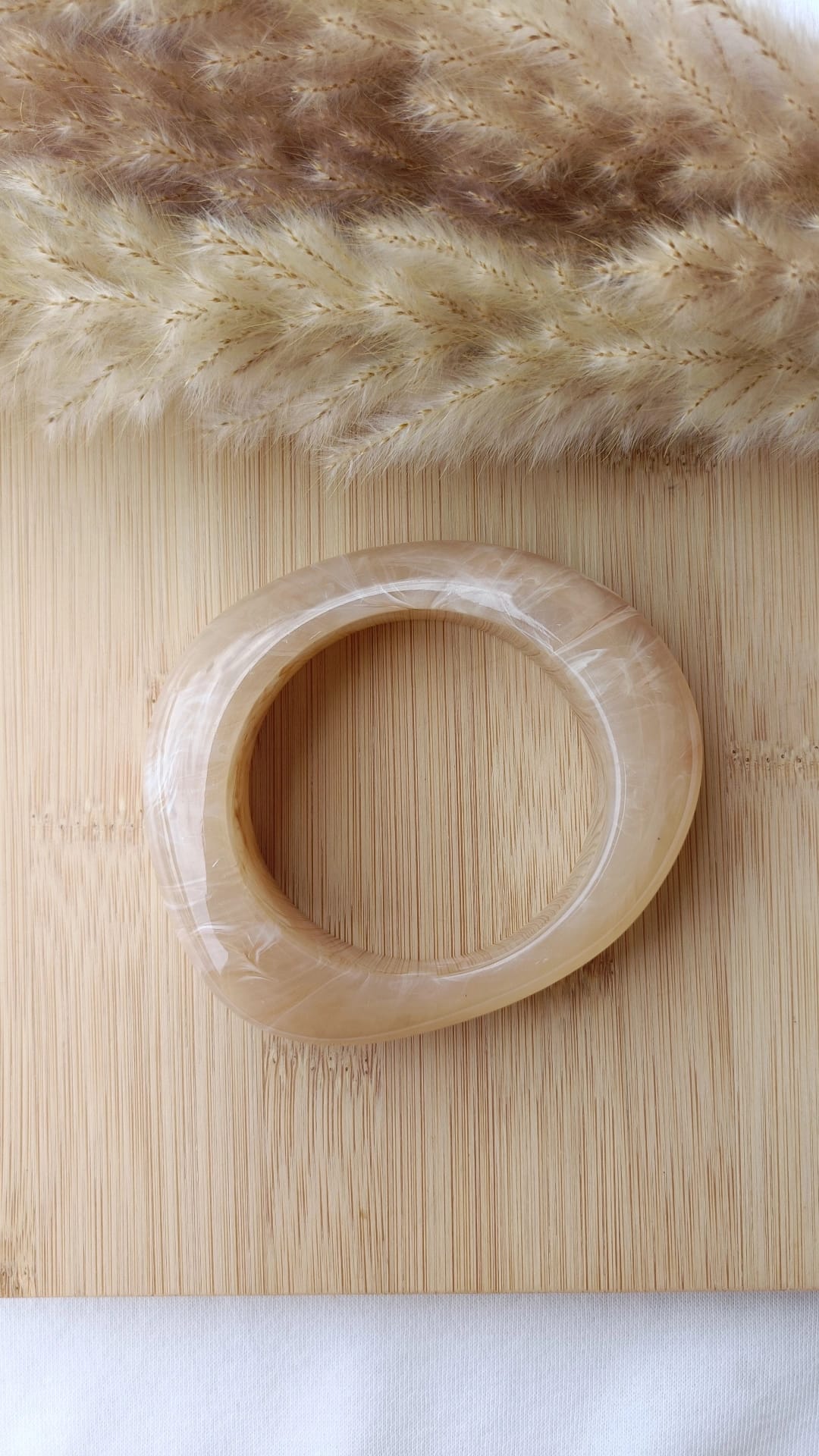 Pulseira de Resina Acrílica Bege Acastanhada