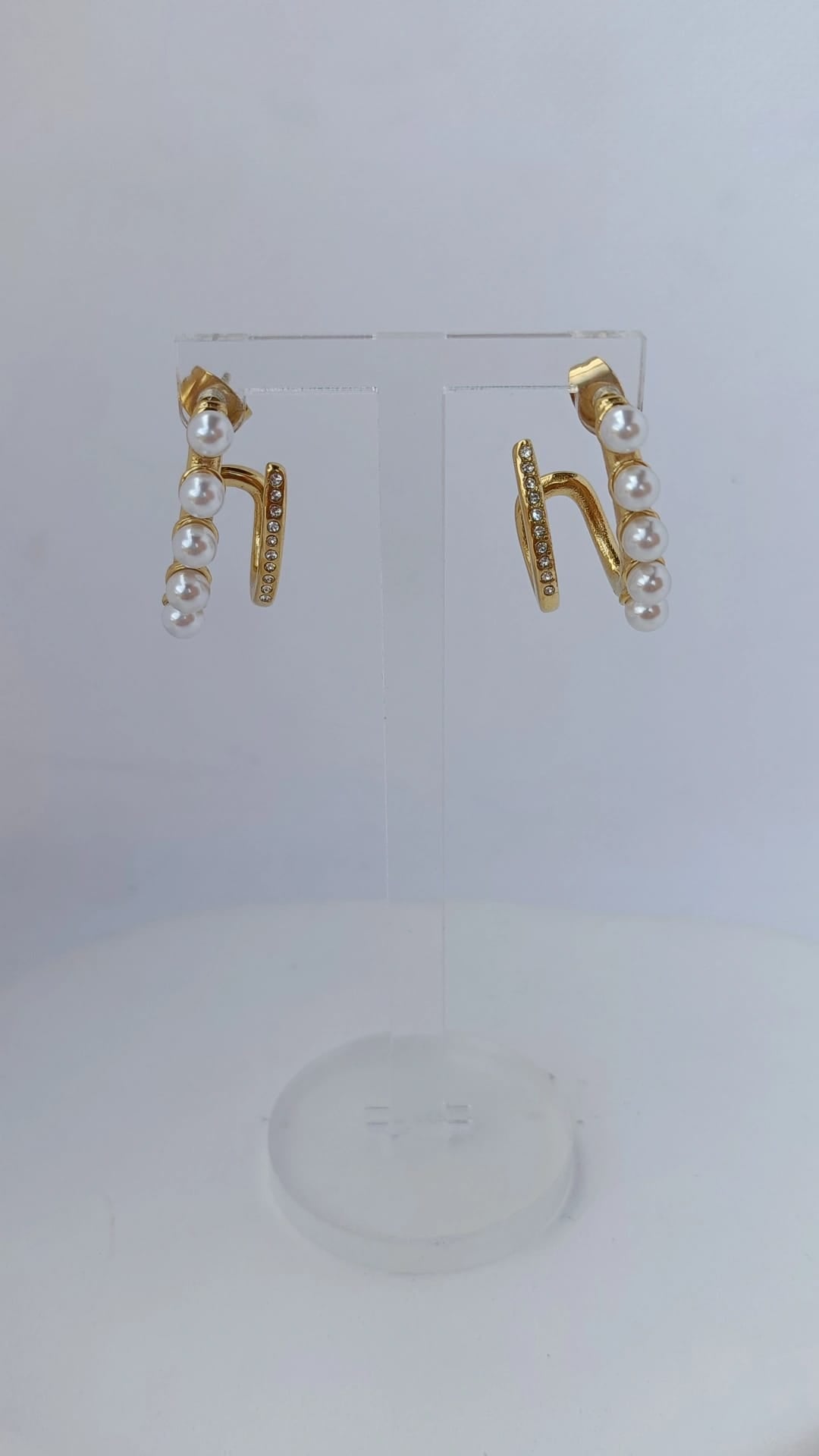 Brincos de Aço Dourado Duplos com Pérolas de Água Doce + Brilhantes