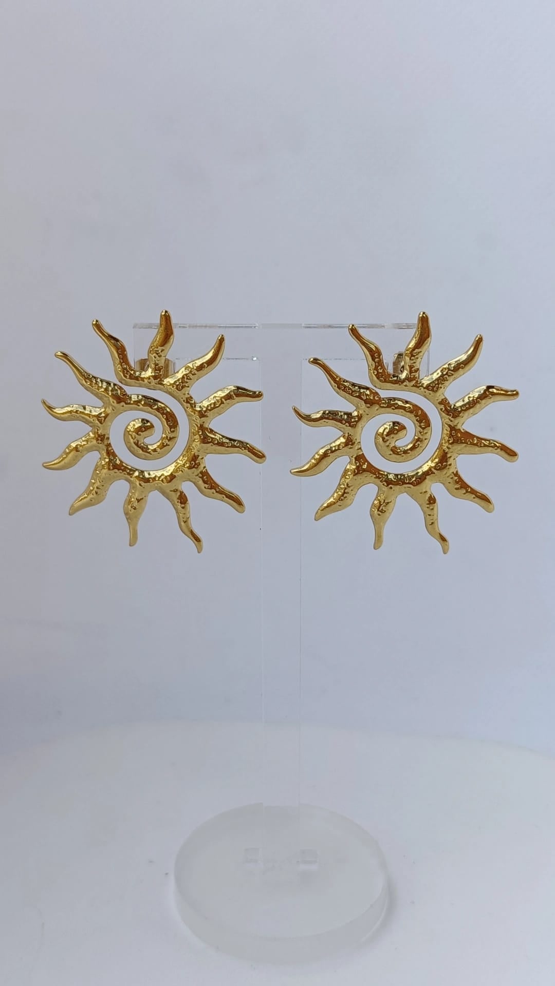 Brincos de Aço Dourado de Sol