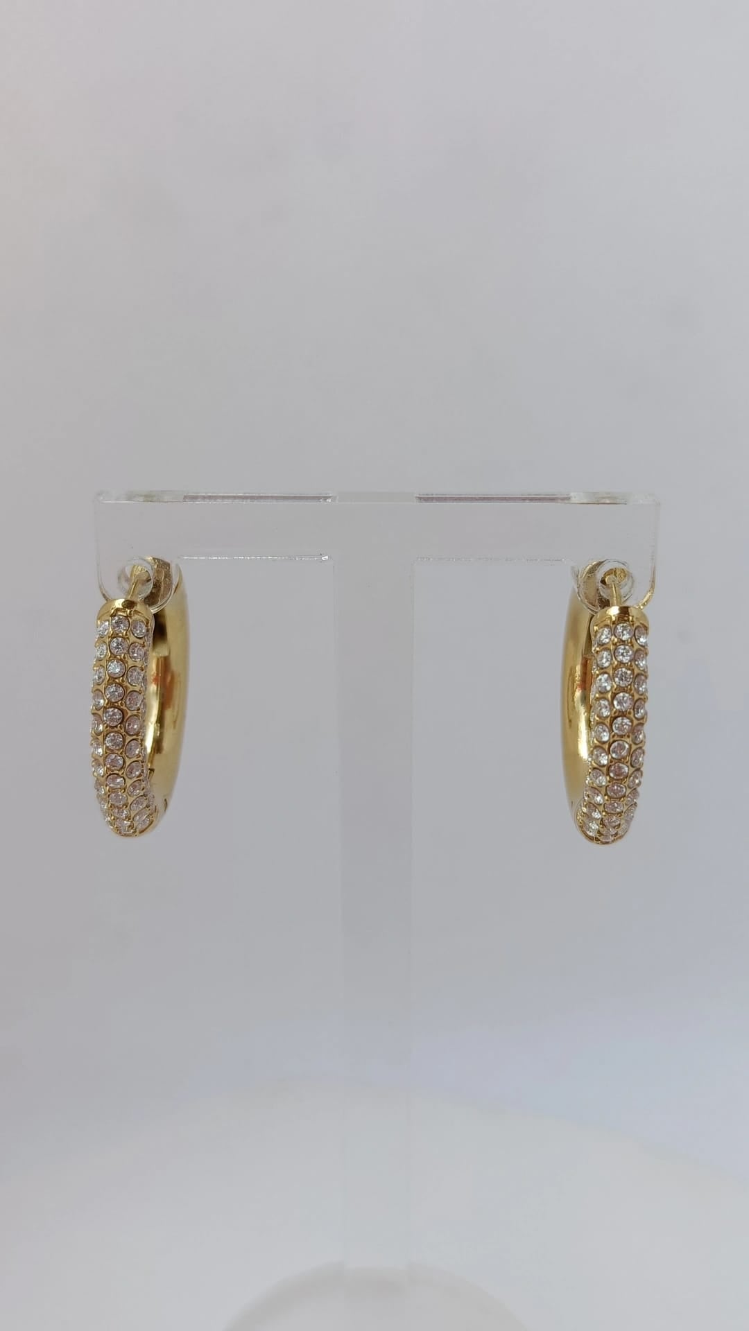 Argolas de Aço Dourado com Brilhantes