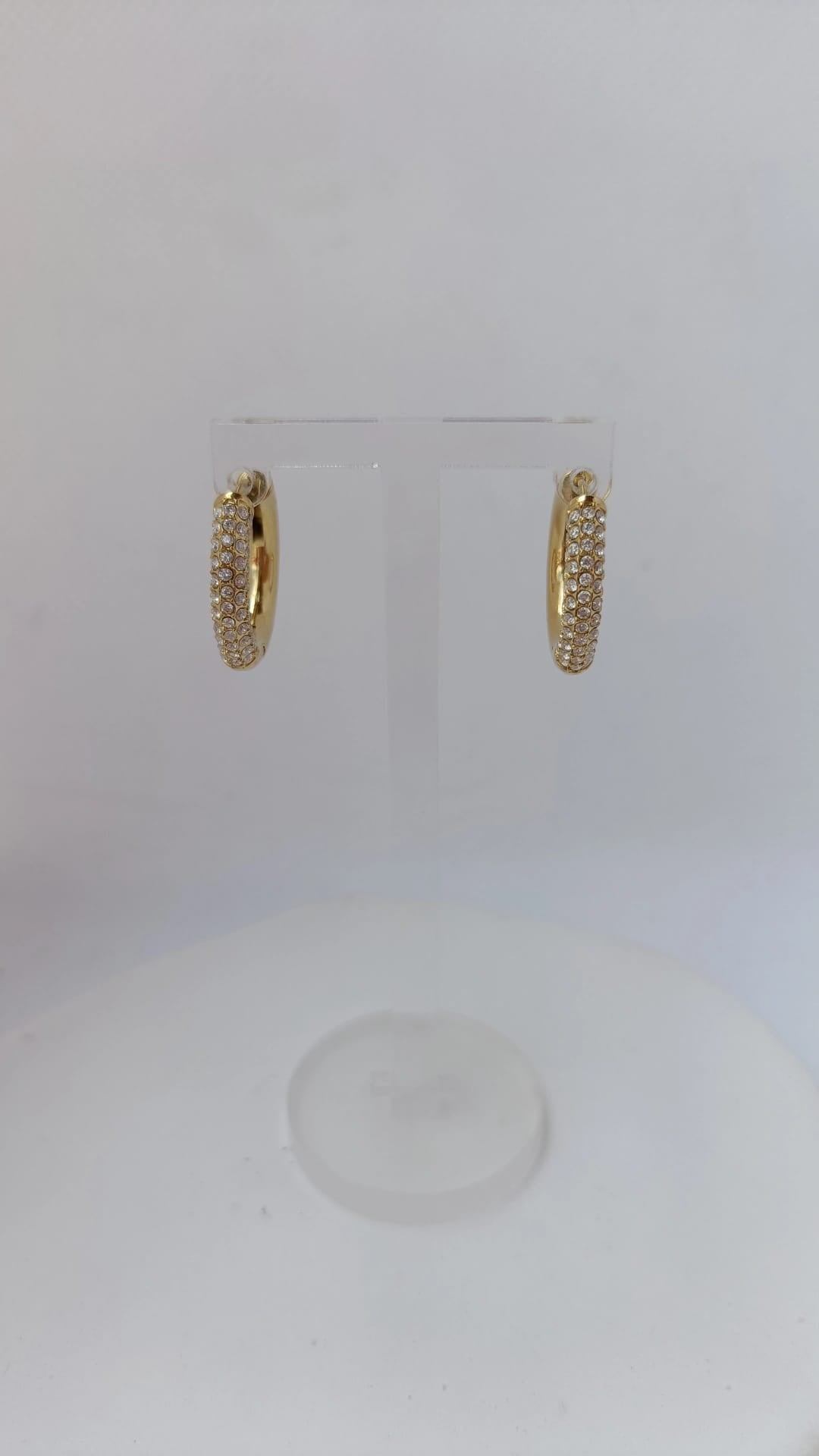 Argolas de Aço Dourado com Brilhantes