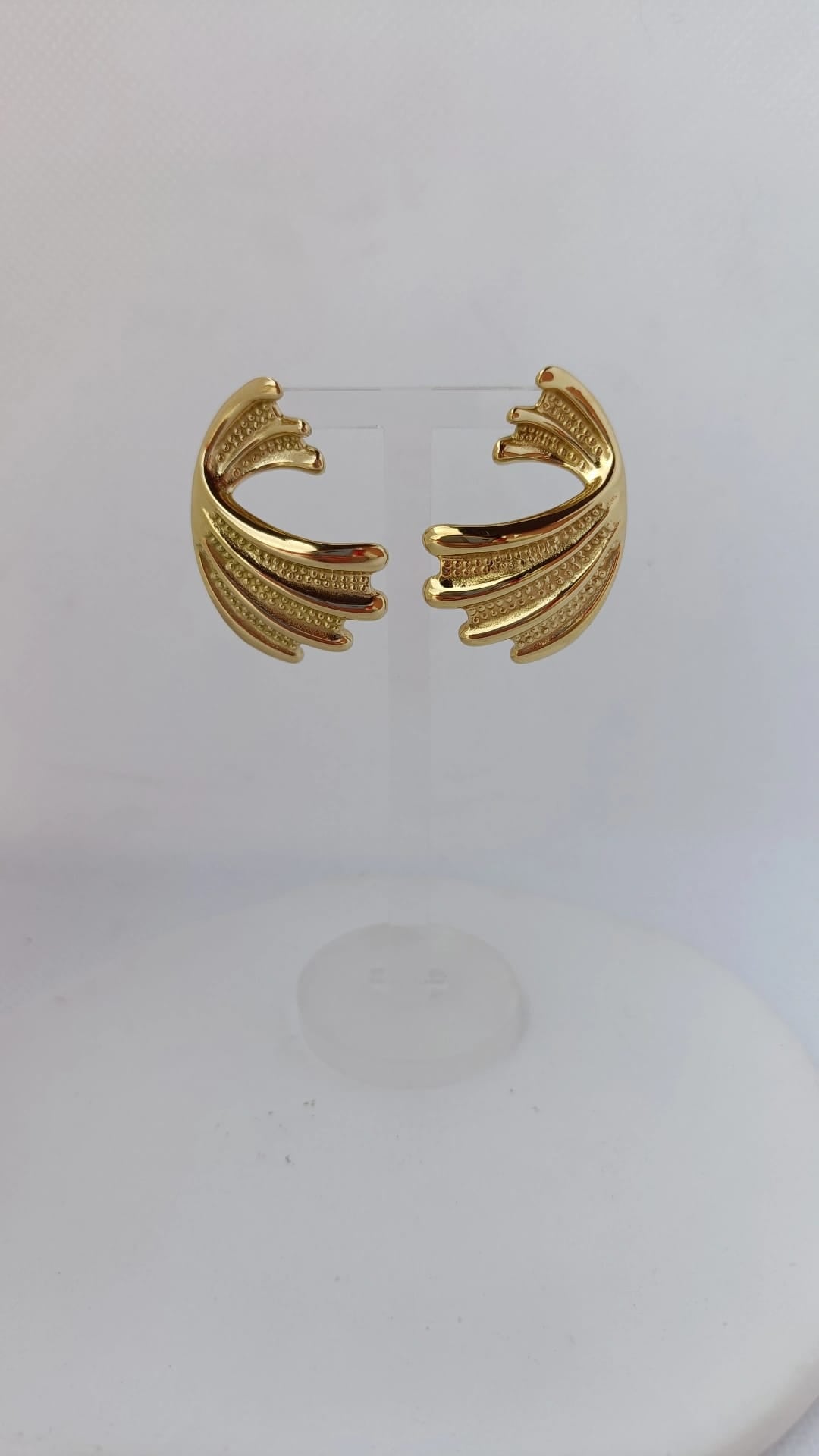 Brincos de Aço Dourado Minimalistas