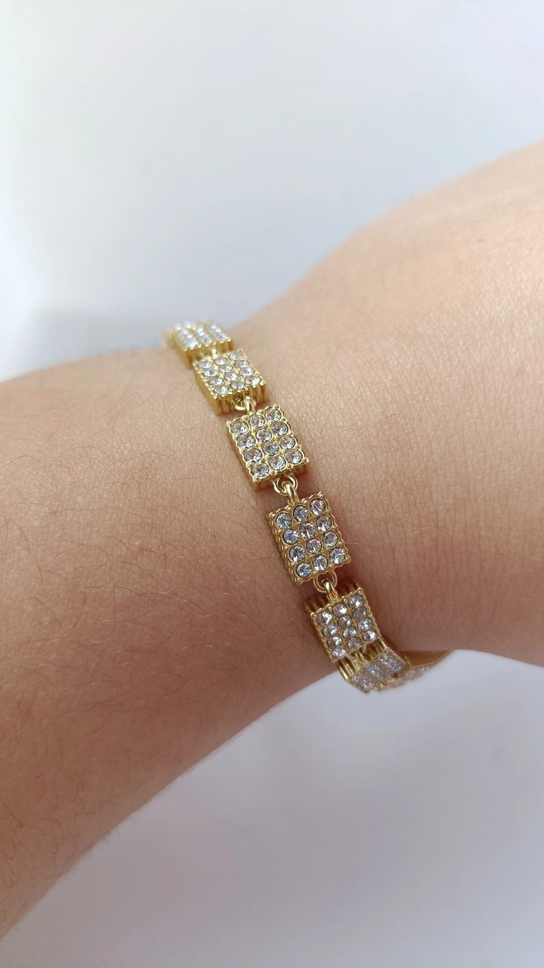 Pulseira de Aço Dourado de Inspiração Swarovski de Retângulos com Brilhantes