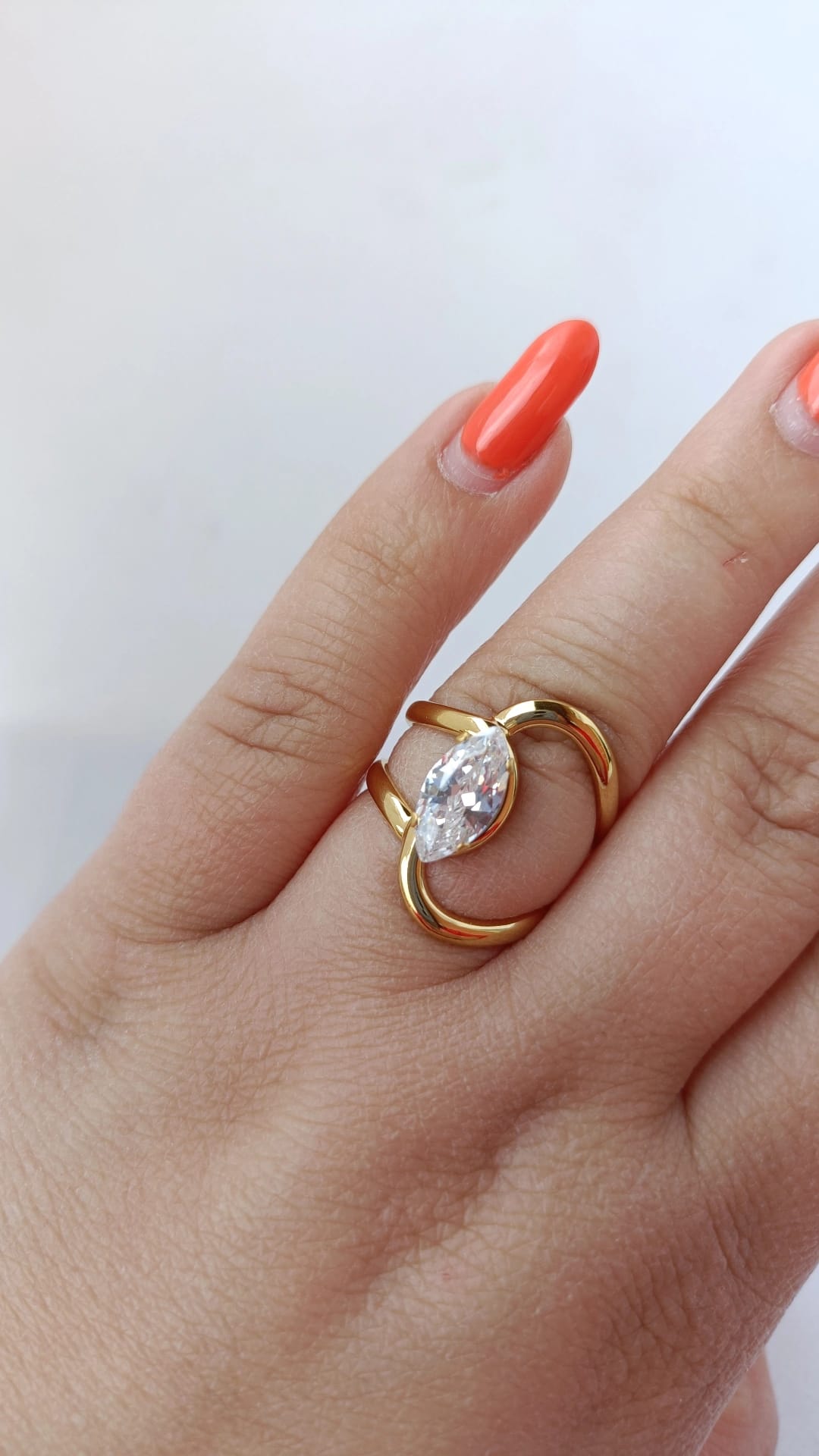 Anel de Aço Dourado Duplo Oval com Zircônia