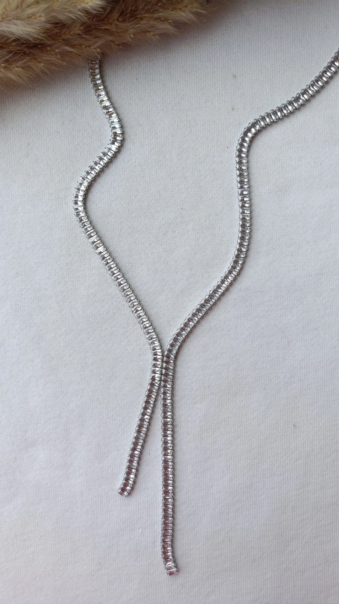 Colar de Aço Prateado Comprido Duplo com Zircônias Inspiração Swarovski