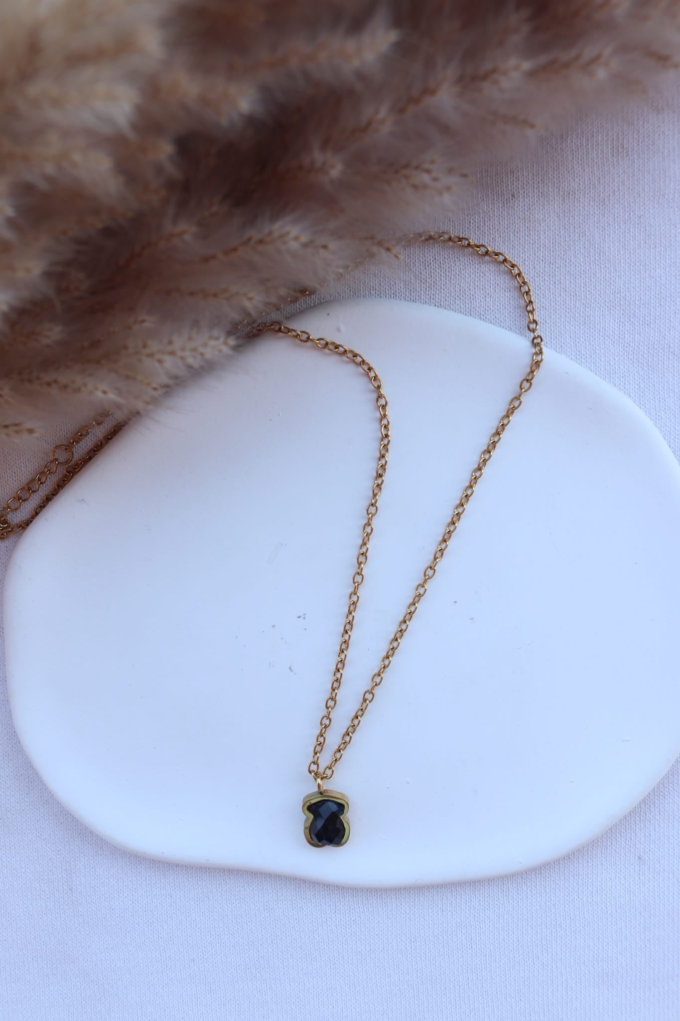 Colar de Aço Dourado de Urso Pequeno Preto Inspiração Tous