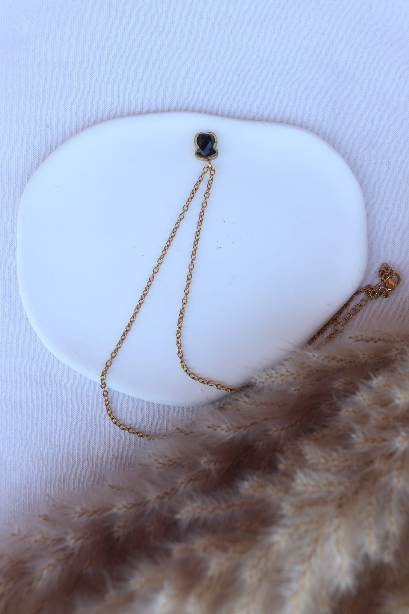 Colar de Aço Dourado de Urso Pequeno Preto Inspiração Tous