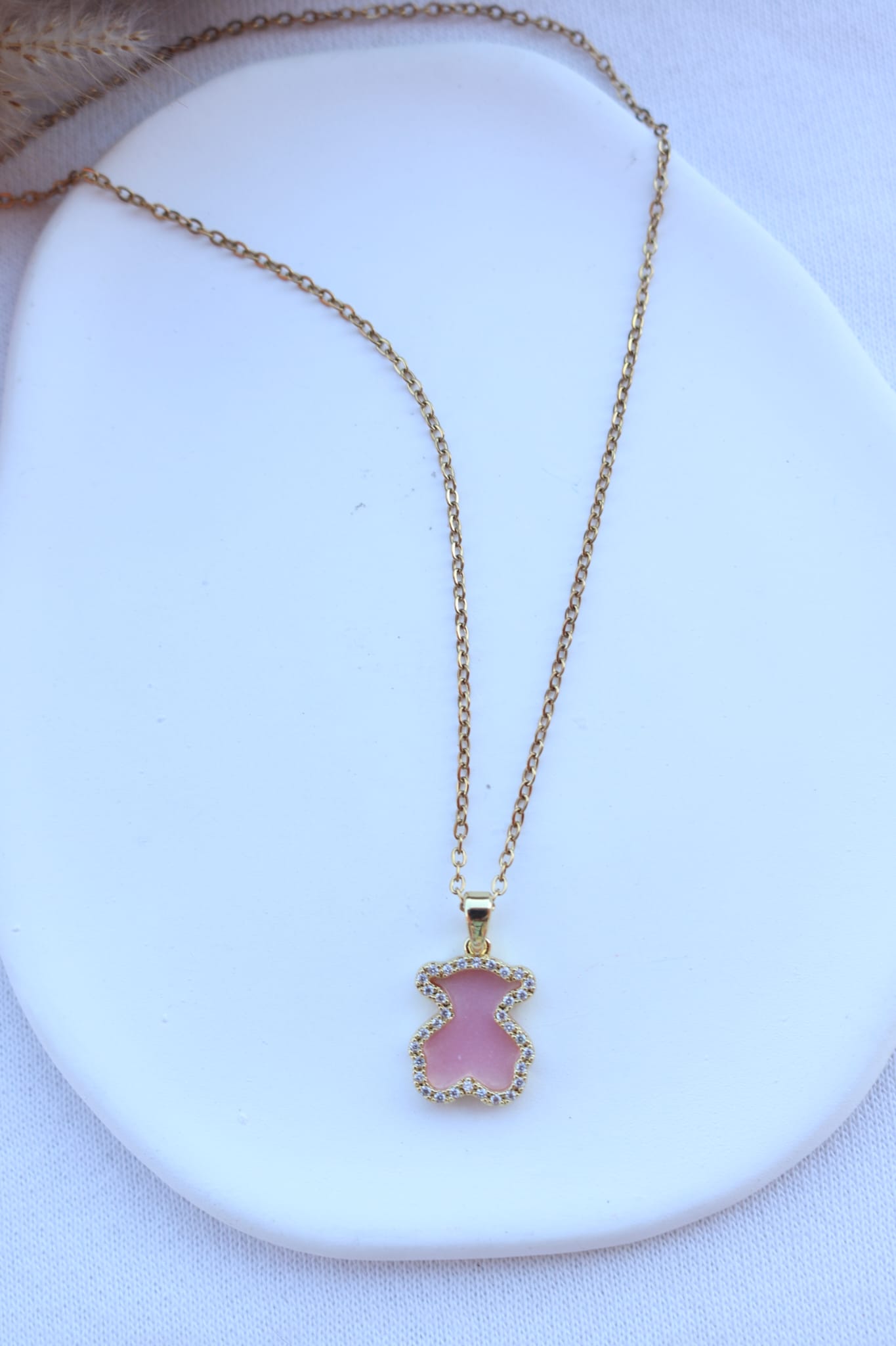 Colar de Aço Dourado de Urso Rosa com Brilhantes Inspiração Tous
