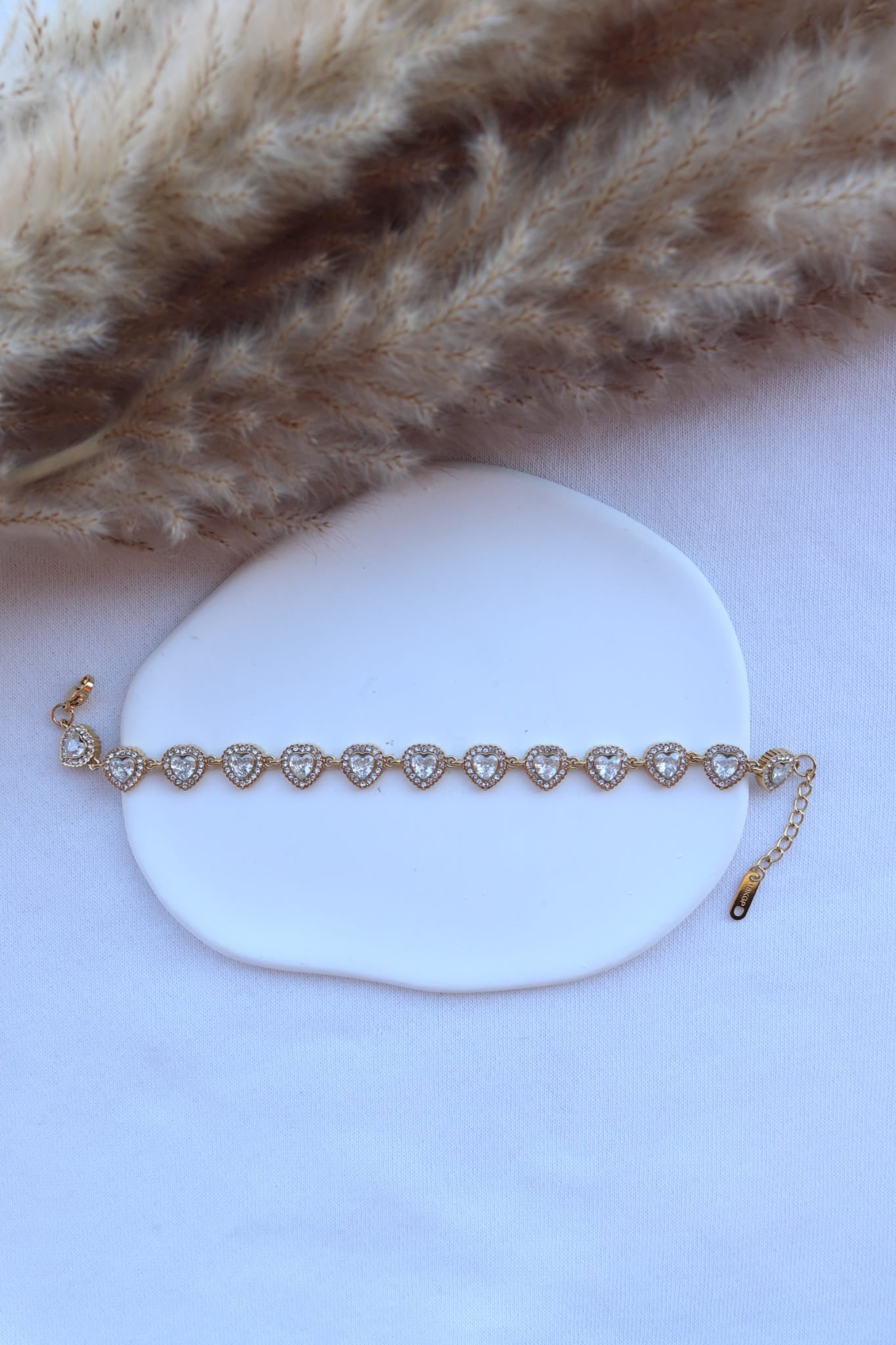 Pulseira de Aço Dourado de Corações Angelic Inspiração Swarovski