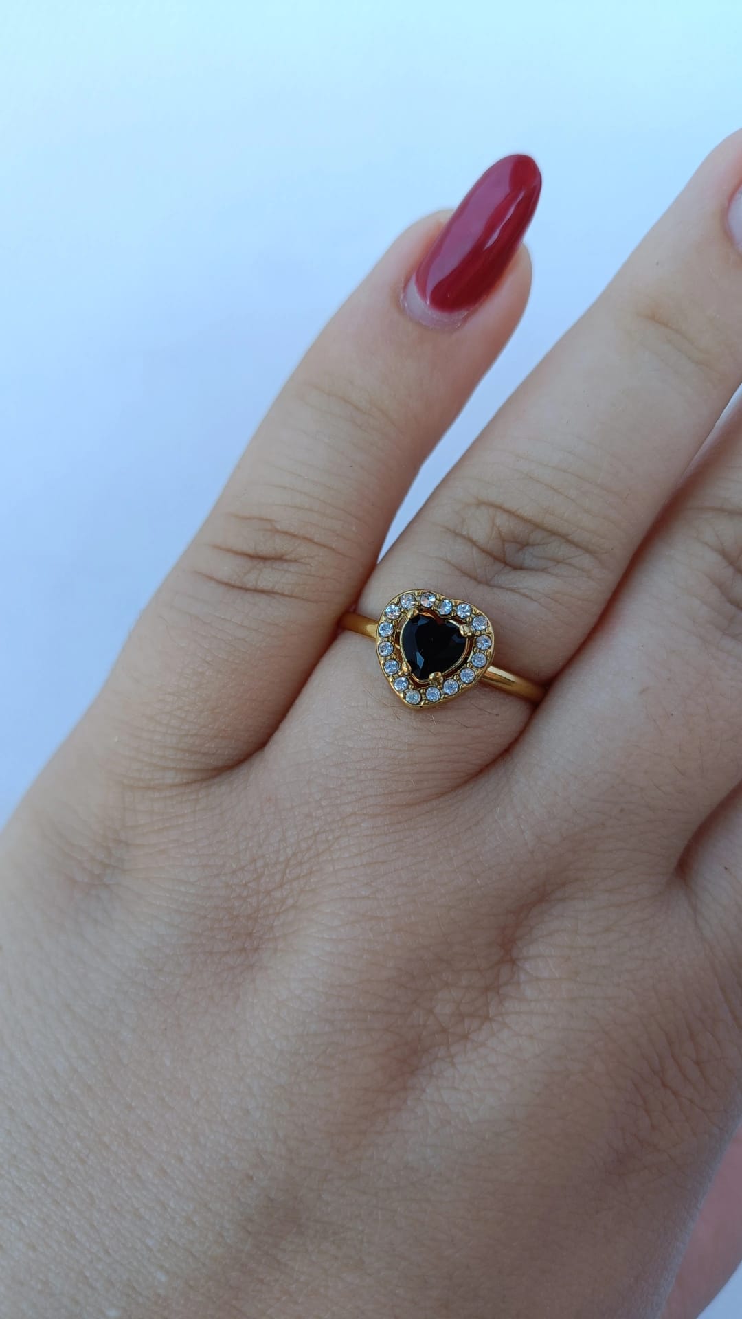 Anel de Aço Dourado de Coração Preto Inspiração Swarovski