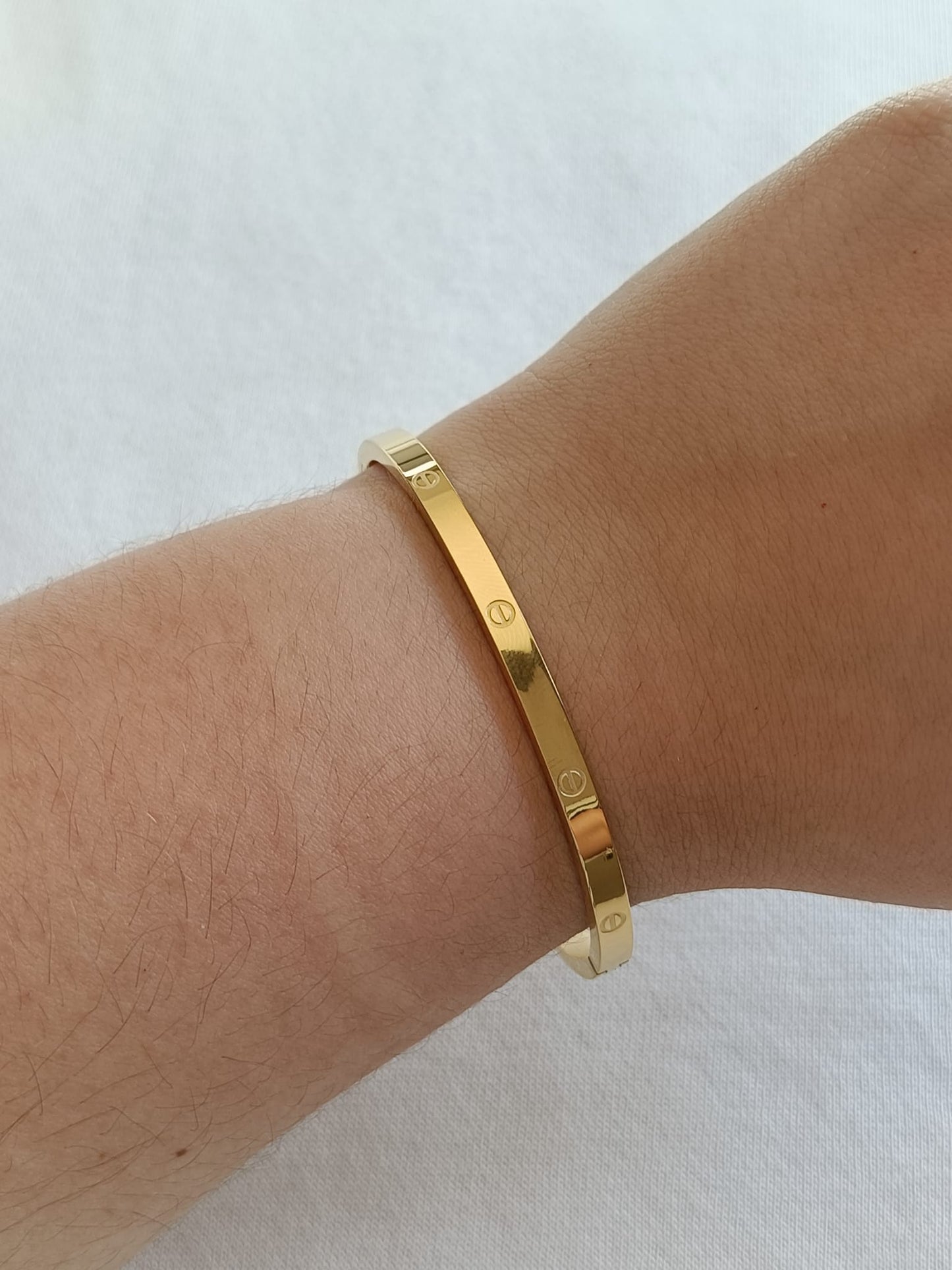 Pulseira de Aço Dourado Rígida Simples Fina