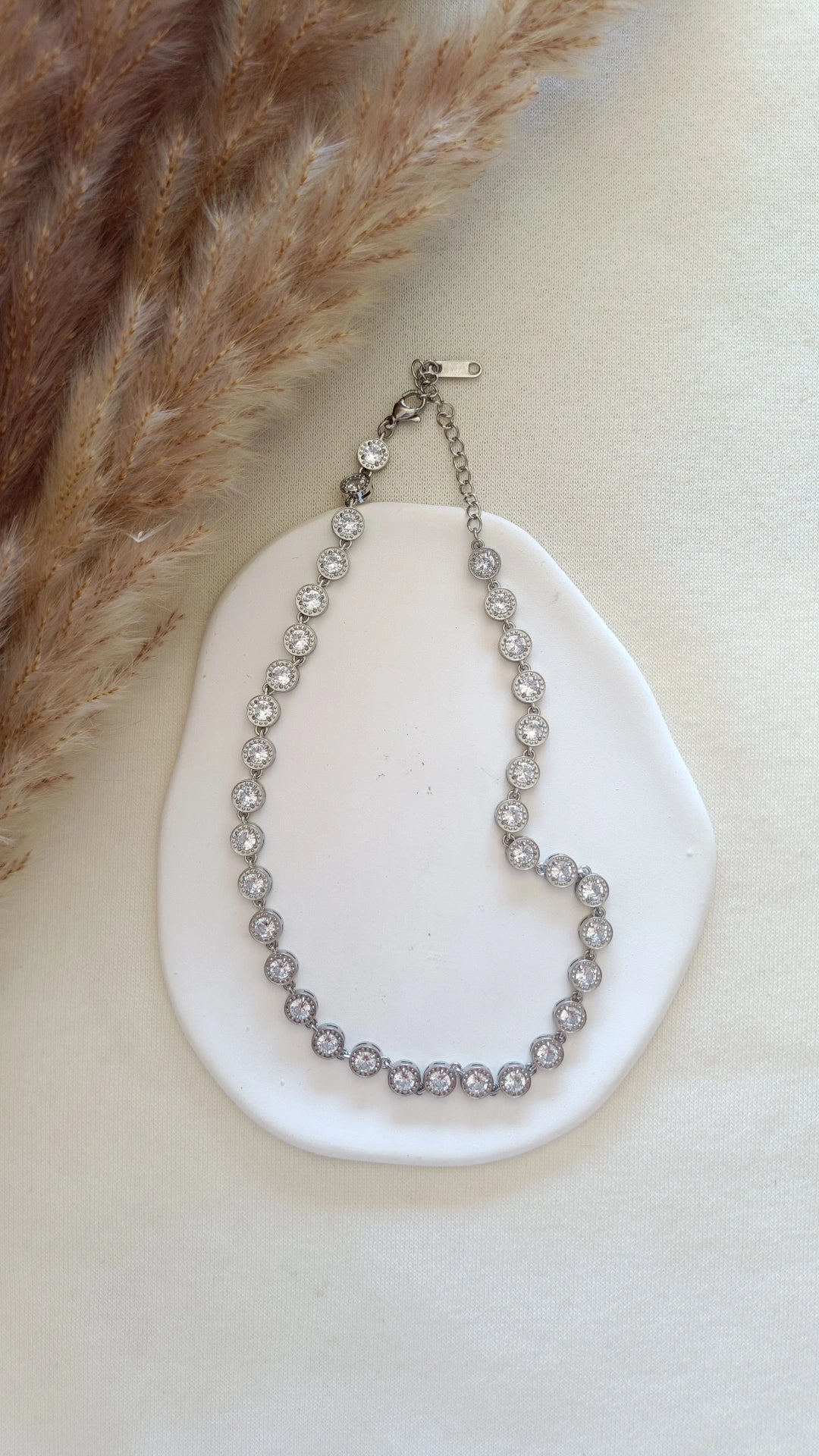 Colar de Aço Prateado Inspiração Swarovski