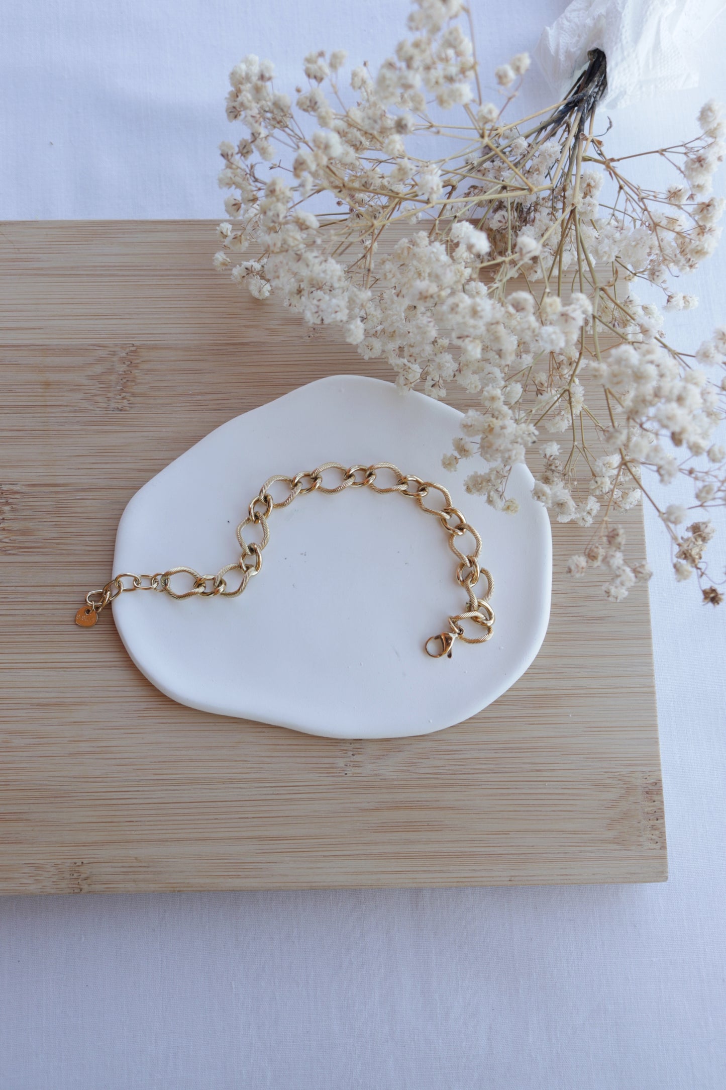 Pulseira de Aço Dourado de Duplos Elos com Textura