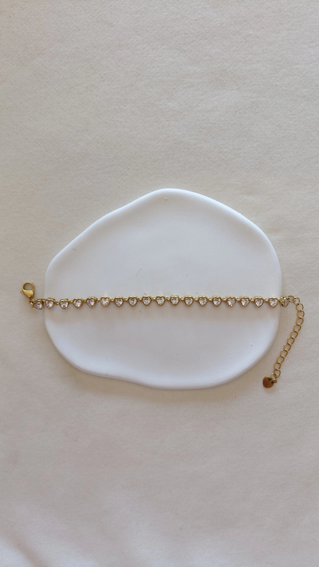 Pulseira de Aço Dourado Inspiração Swarovski com Corações