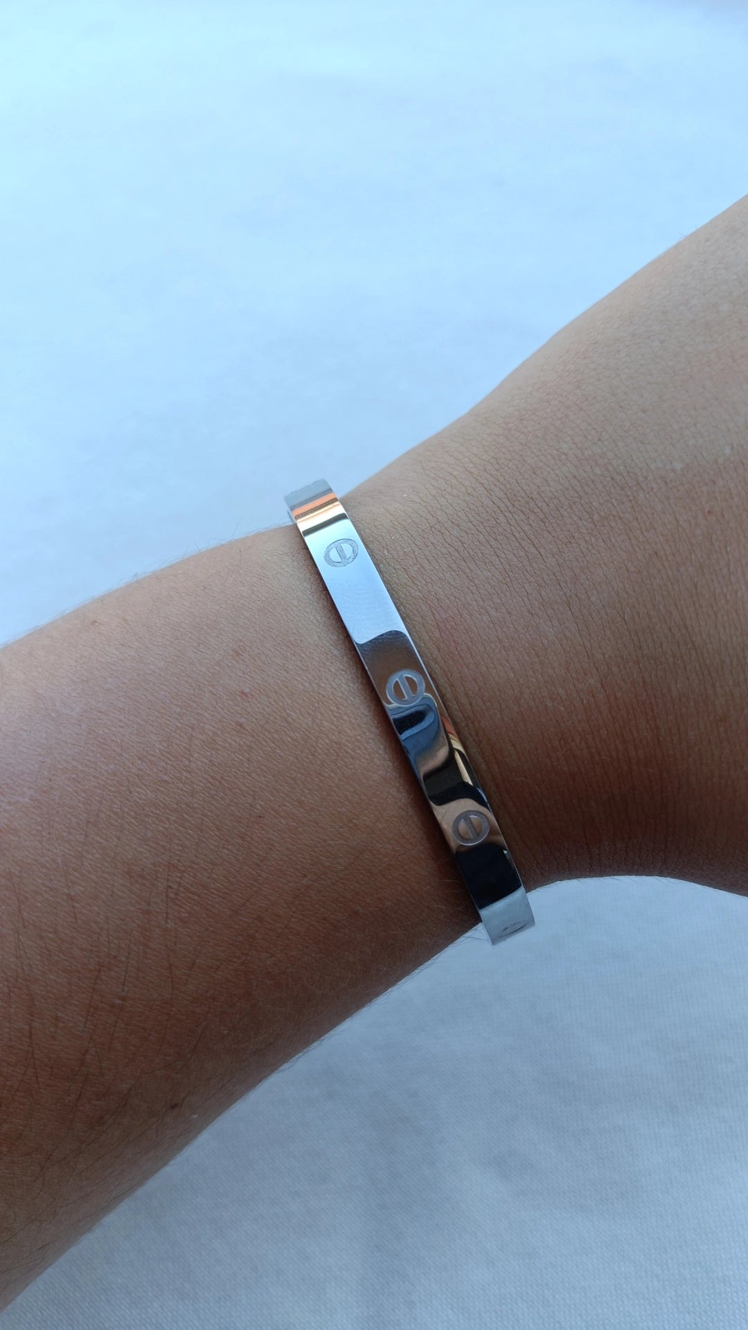 Pulseira de Aço Prateado Rígida Simples