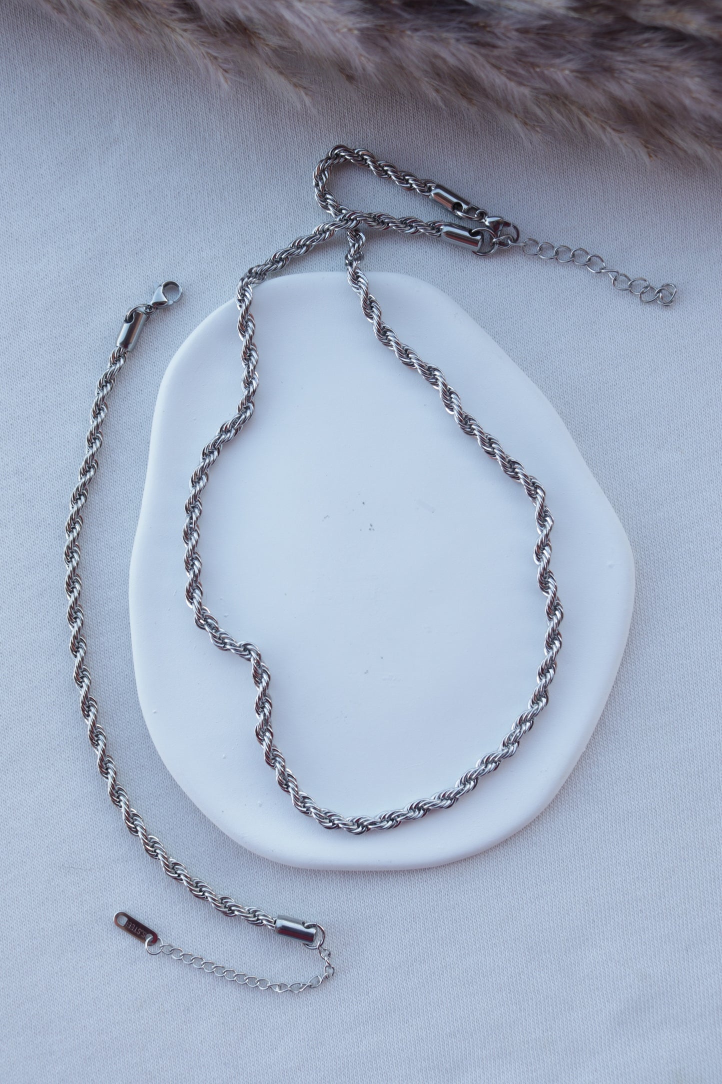 Conjunto Prateado de Corrente Entrelaçada Média
