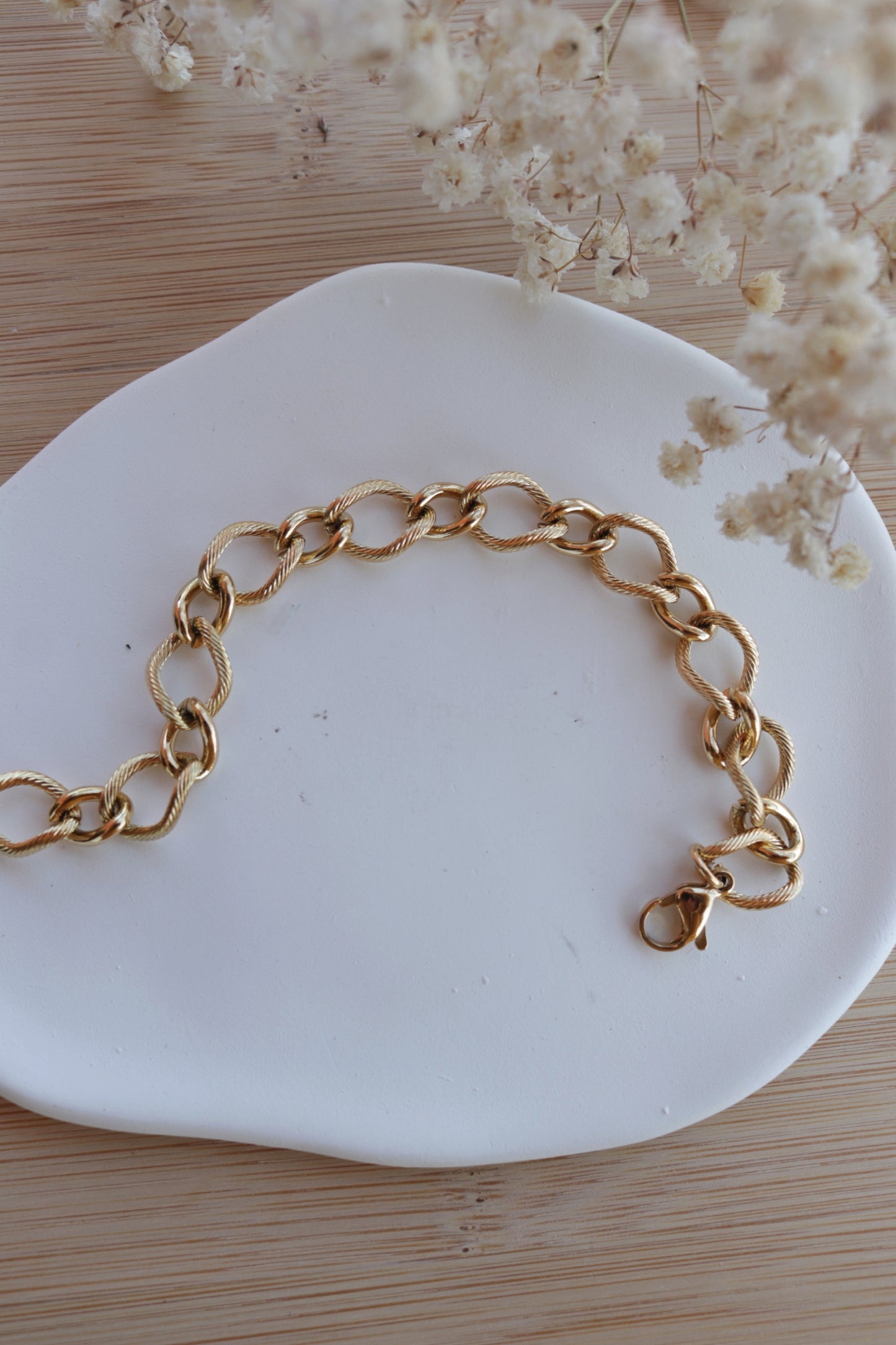 Pulseira de Aço Dourado de Duplos Elos com Textura