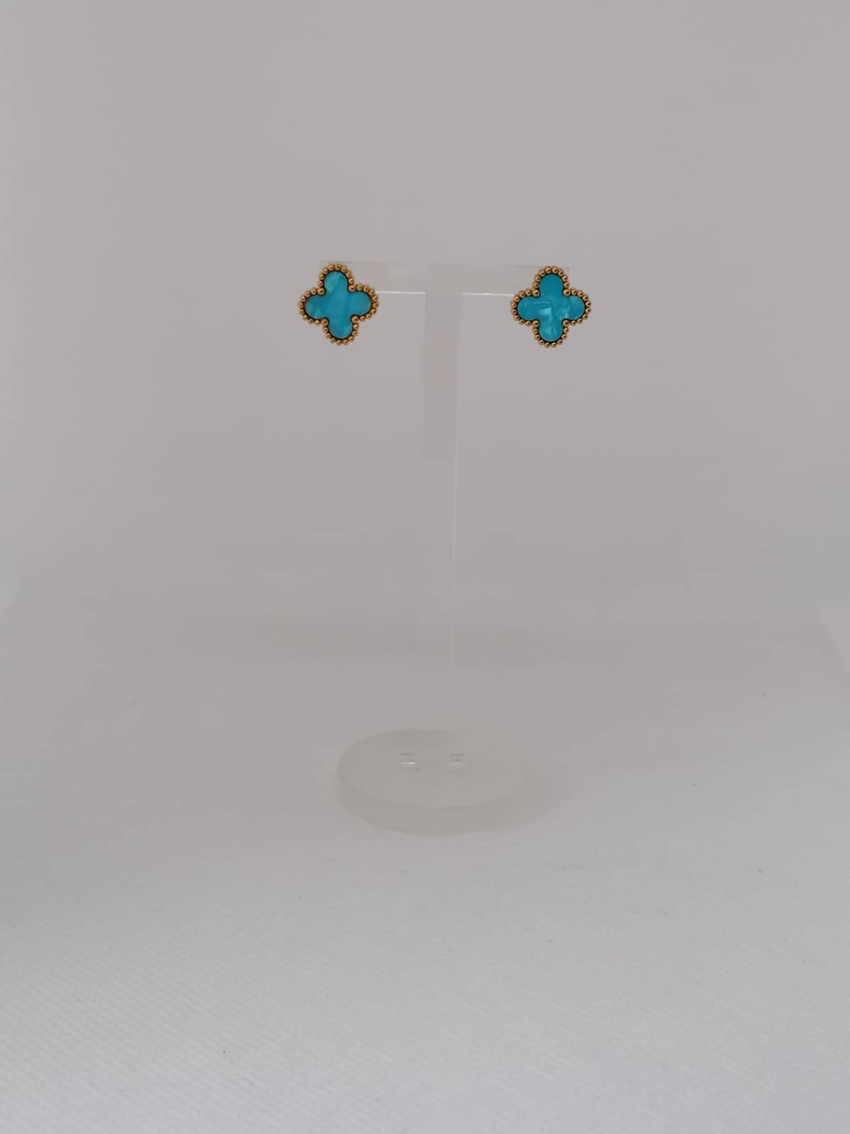Brincos de Aço Dourado de Trevo Azul Claro Madrepérola