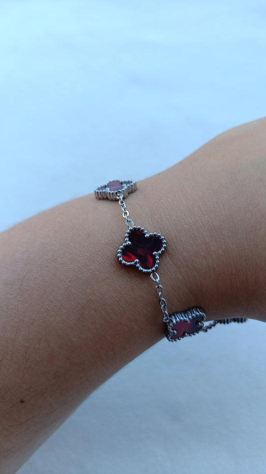 Pulseira de Aço Prateado de 5 Trevos Vermelhos Madrepérola