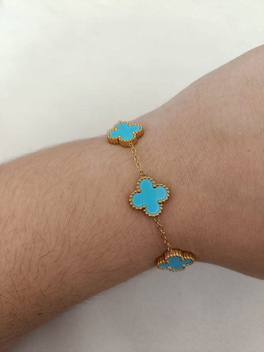 Pulseira de Aço Dourado de 5 Trevos Azuis Oceano