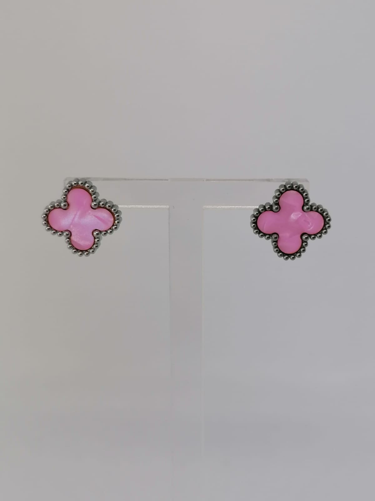 Brincos de Aço Prateado de Trevo Rosa Madrepérola