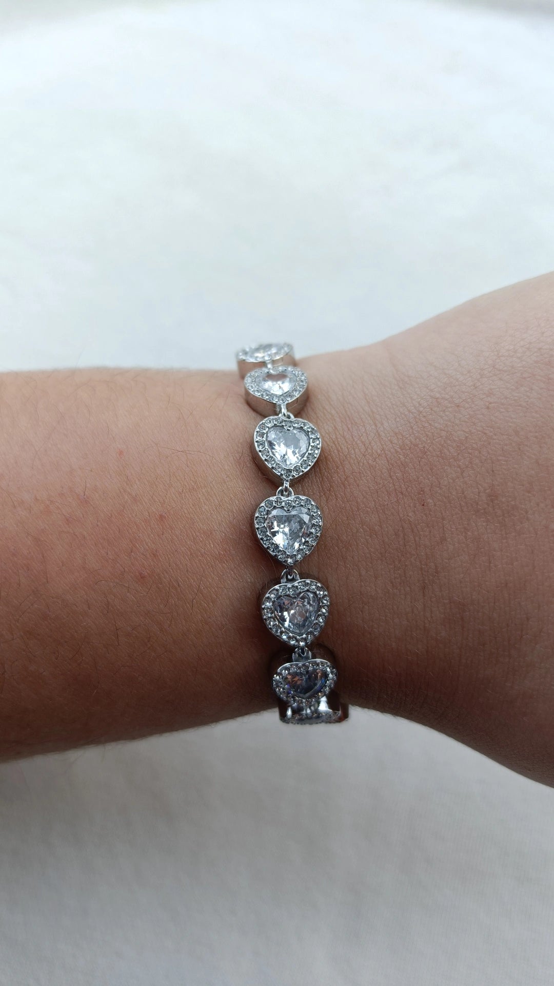 Pulseira de Aço Prateado de Corações Inspiração Swarovski