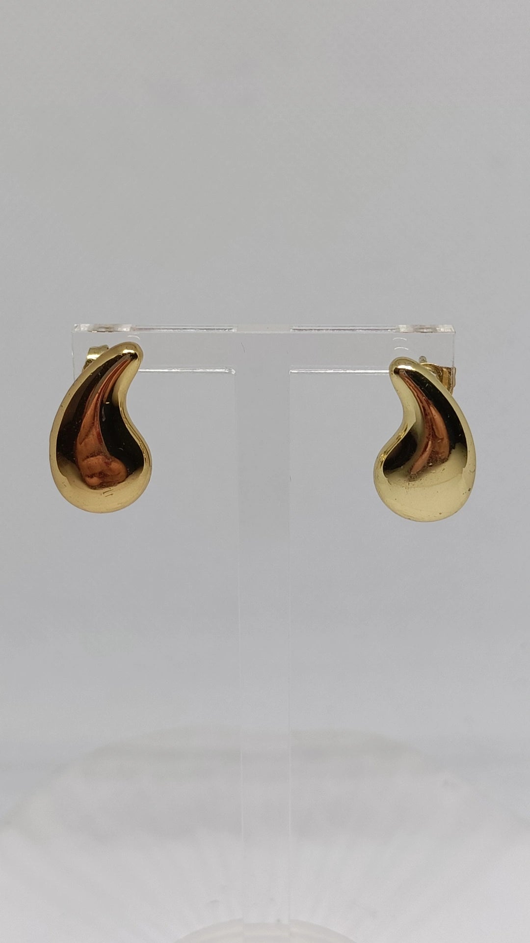Brincos de Aço Dourado de Gota