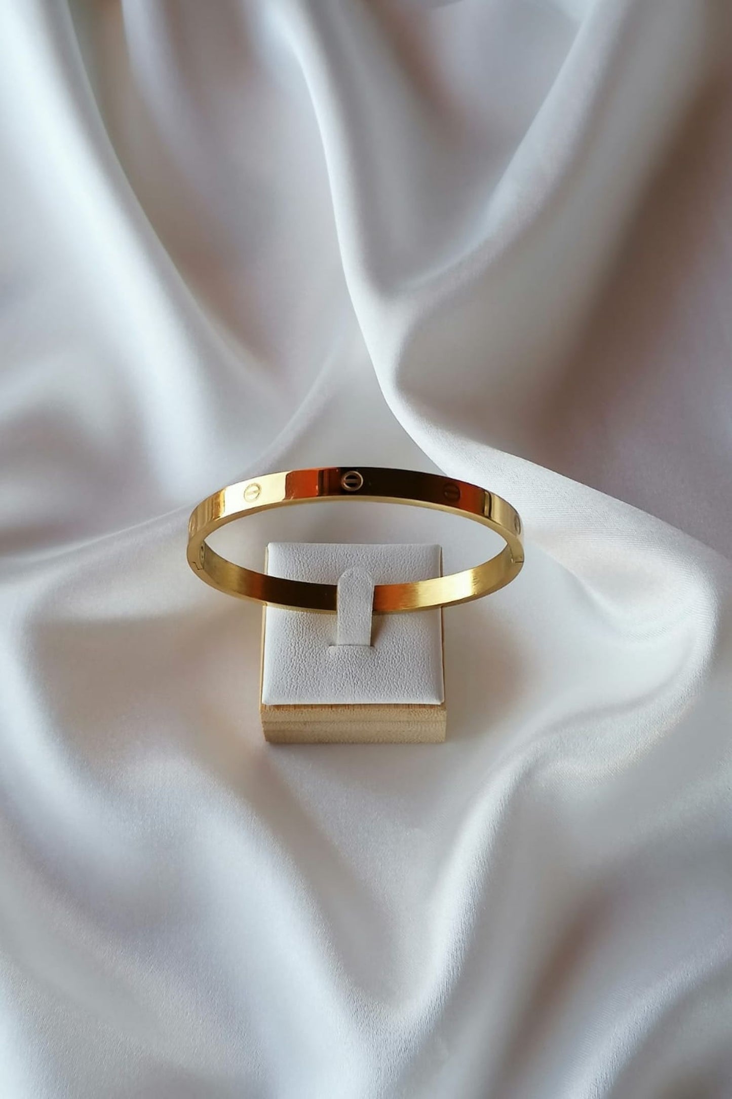 Pulseira de Aço Dourado Rígida Simples