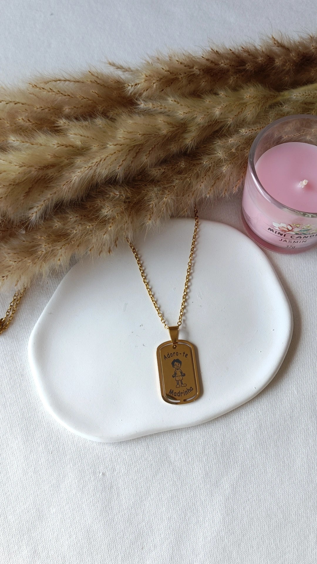 Colar de Aço Dourado Retangular de Menino "Adoro-te Madrinha"